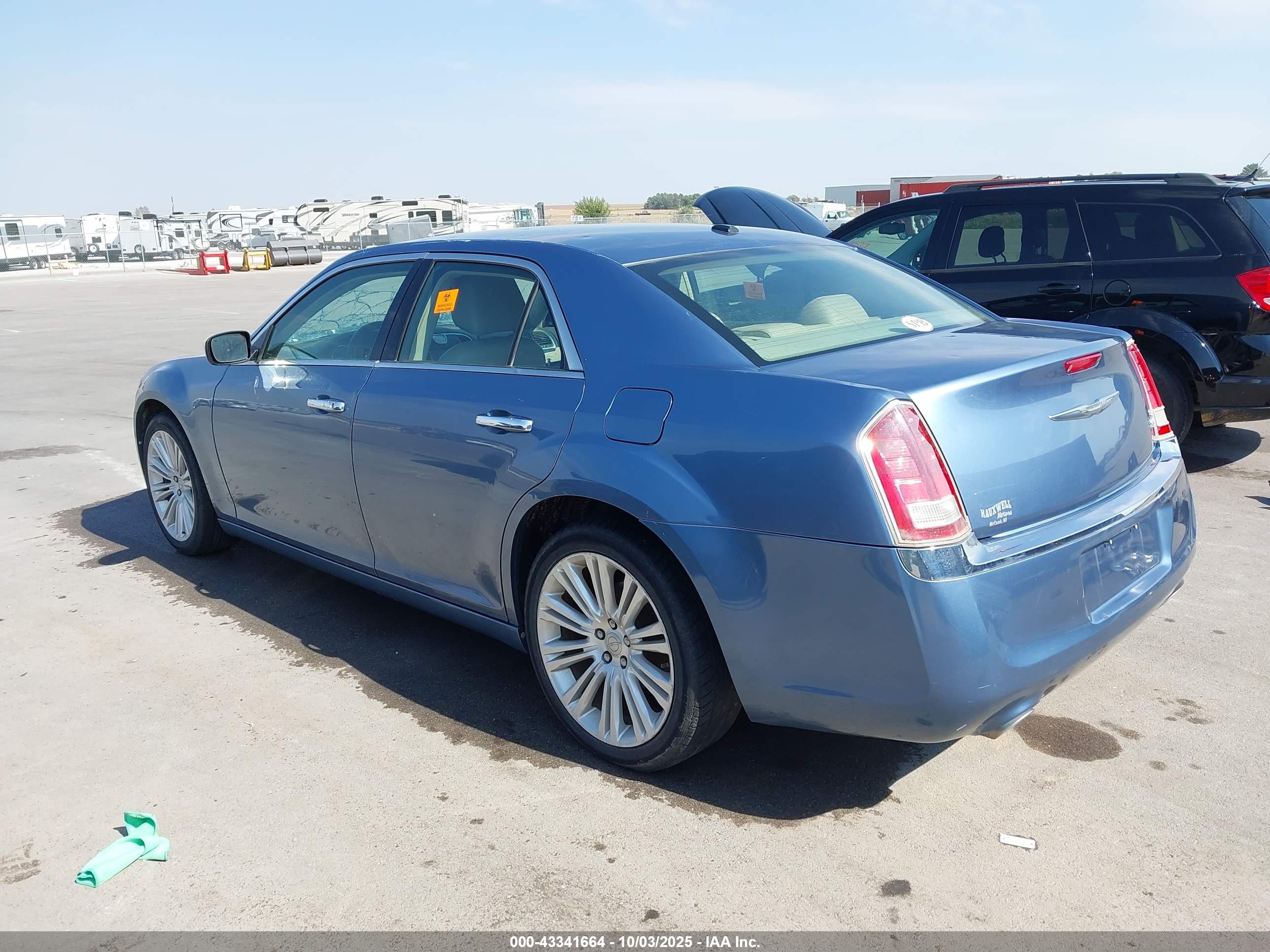 CHRYSLER 300 image 3