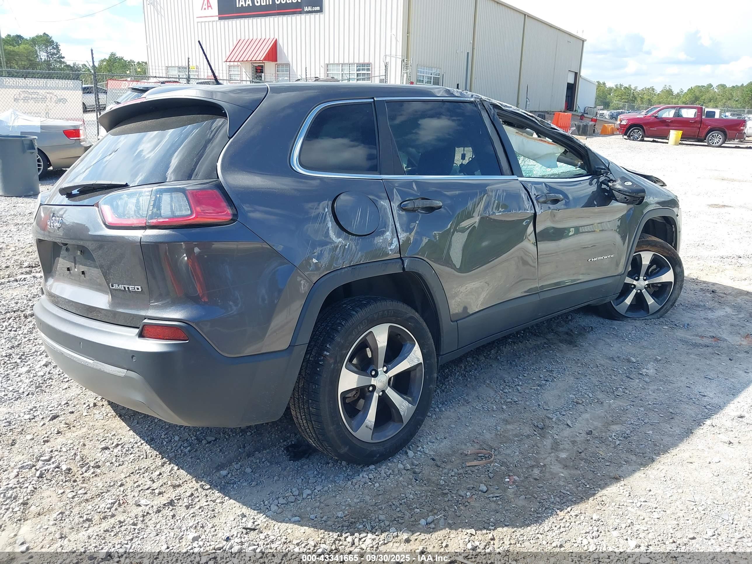 JEEP CHEROKEE image 4