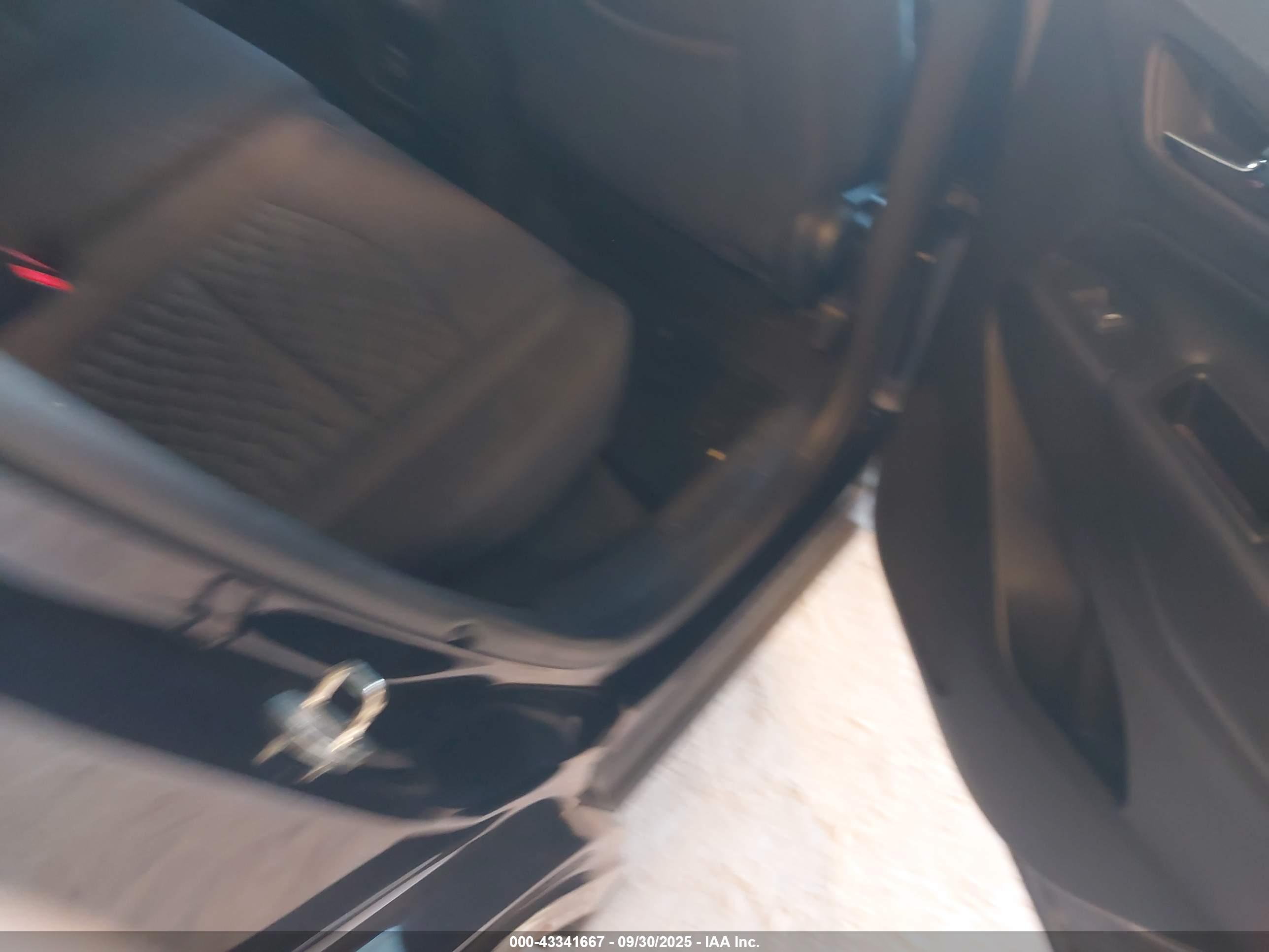 CHEVROLET EQUINOX image 8