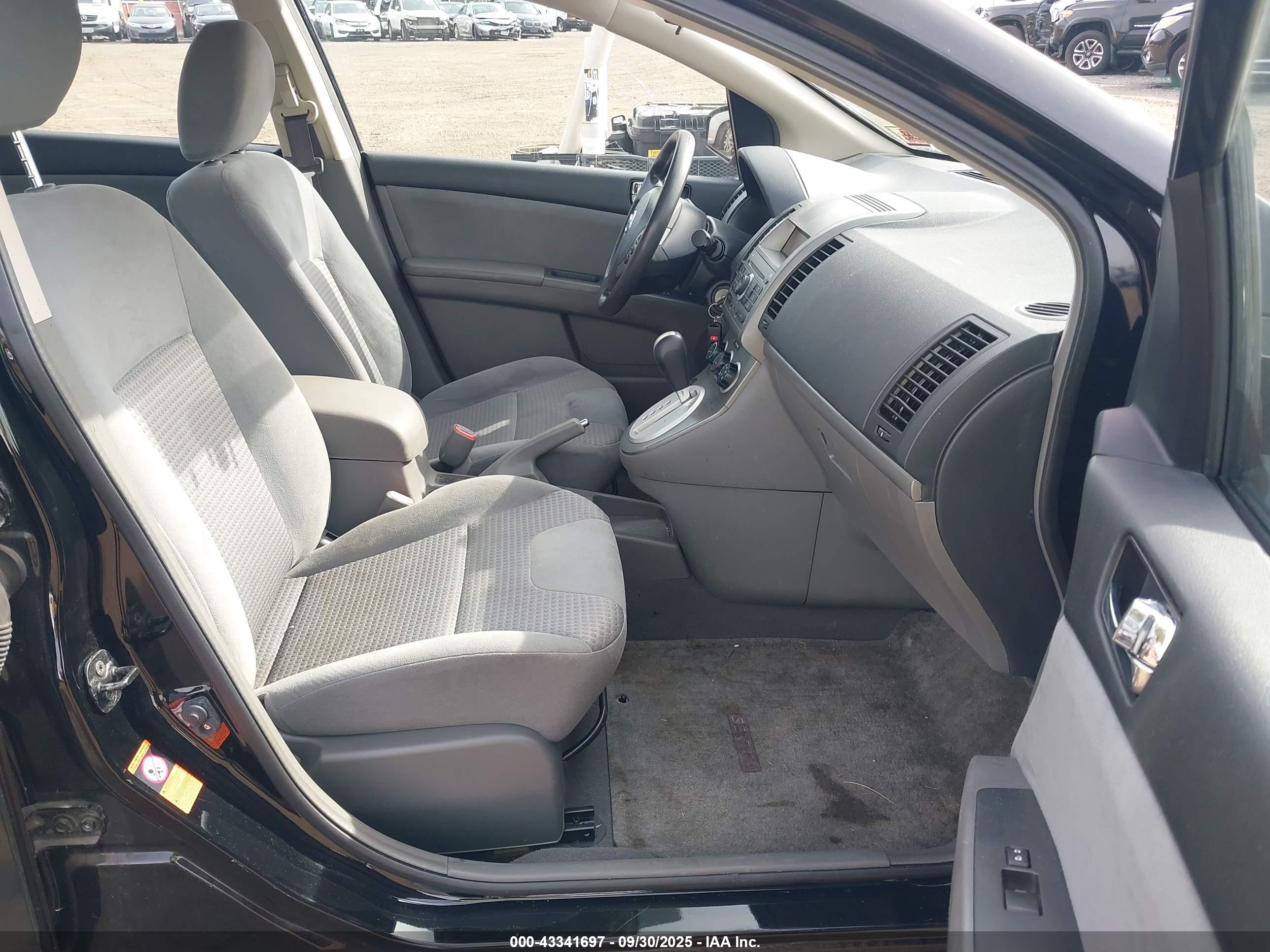 NISSAN SENTRA image 5