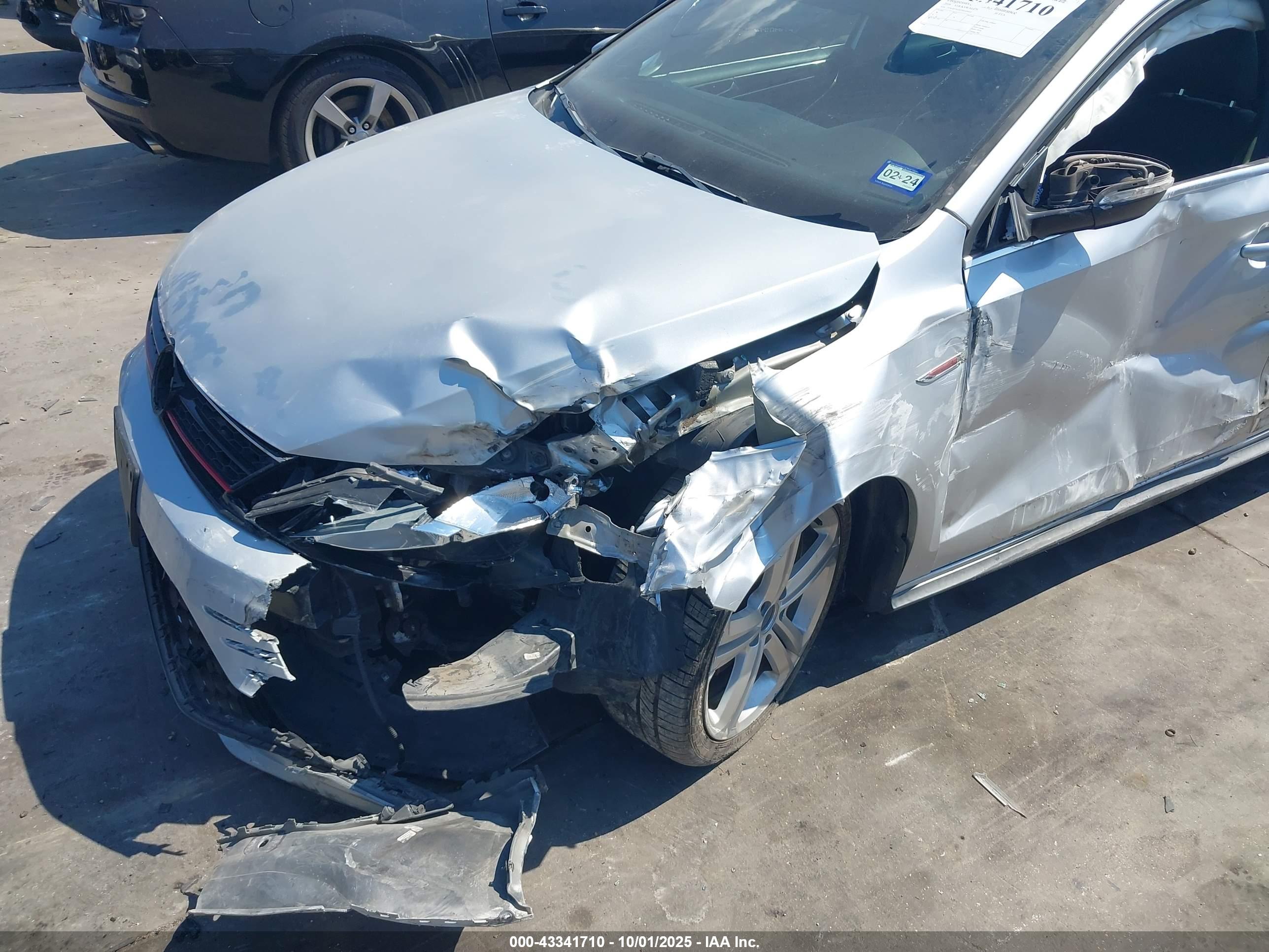 VOLKSWAGEN JETTA image 6