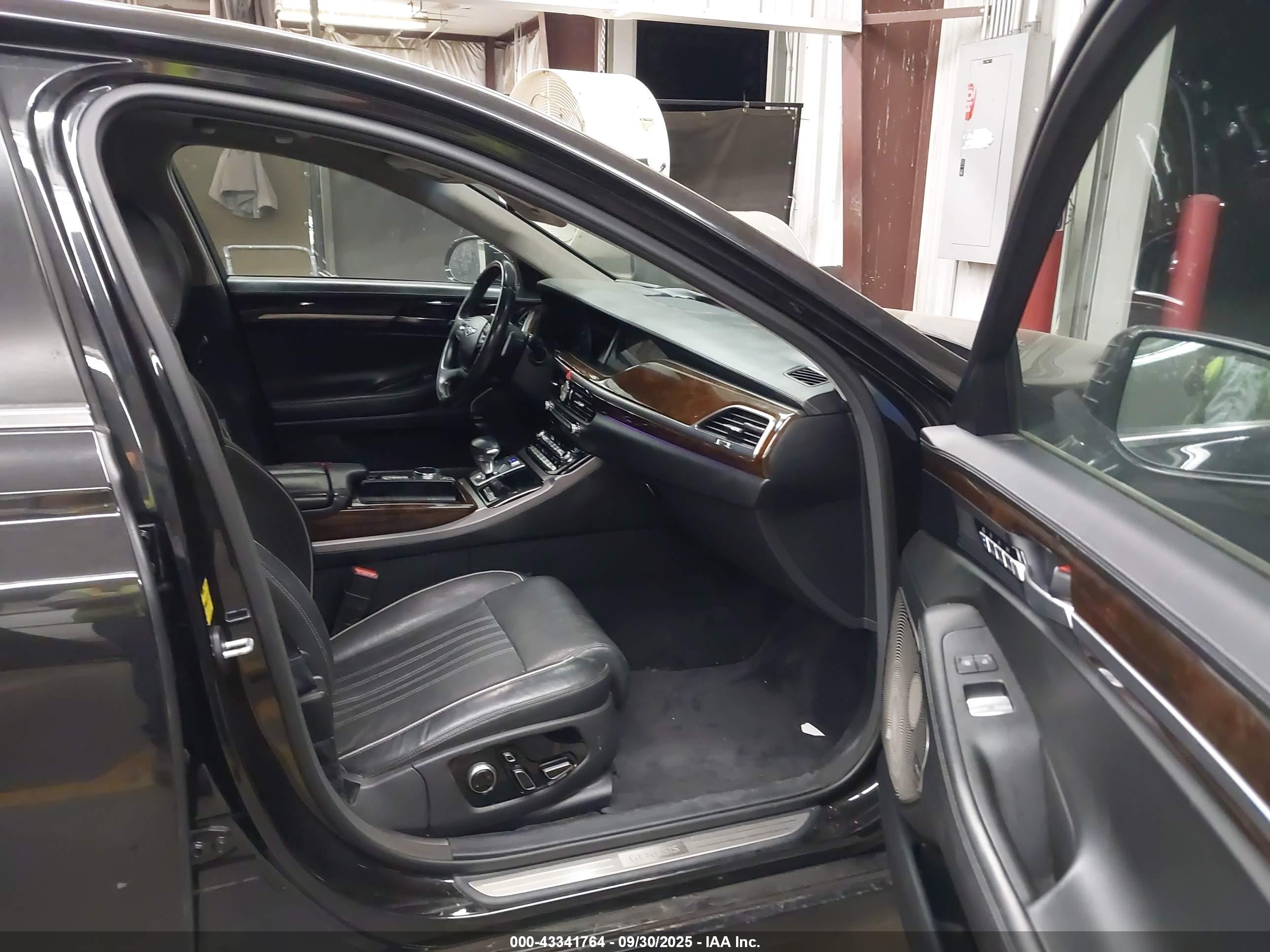 GENESIS G90 image 5