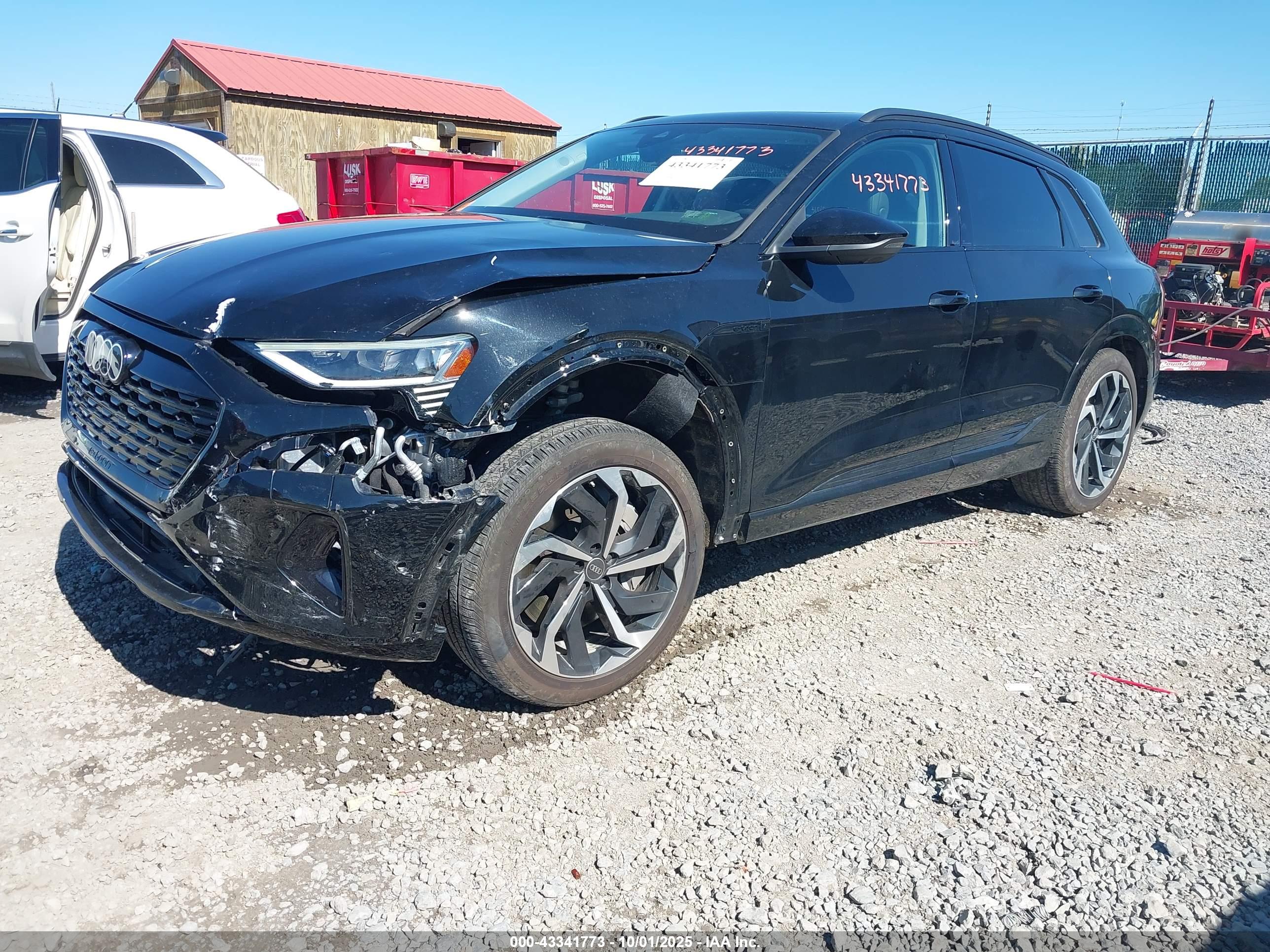 AUDI Q8 image 2