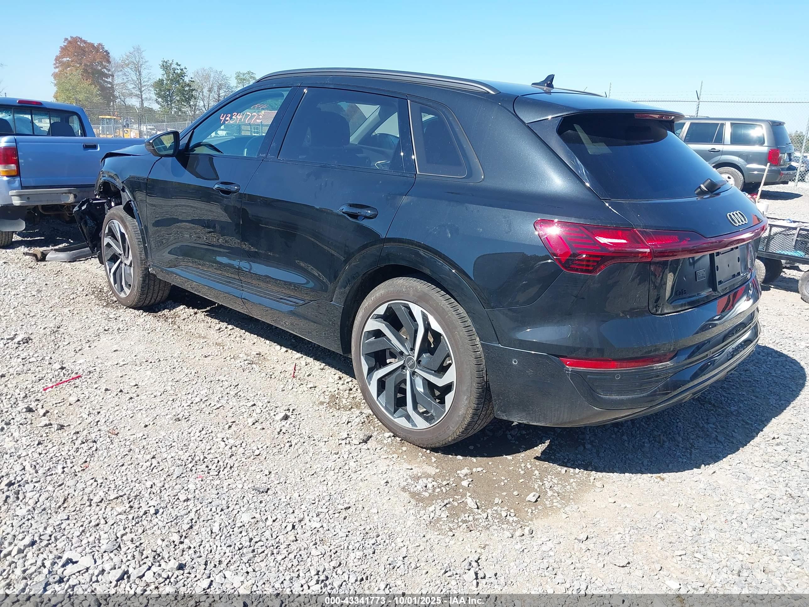AUDI Q8 image 3