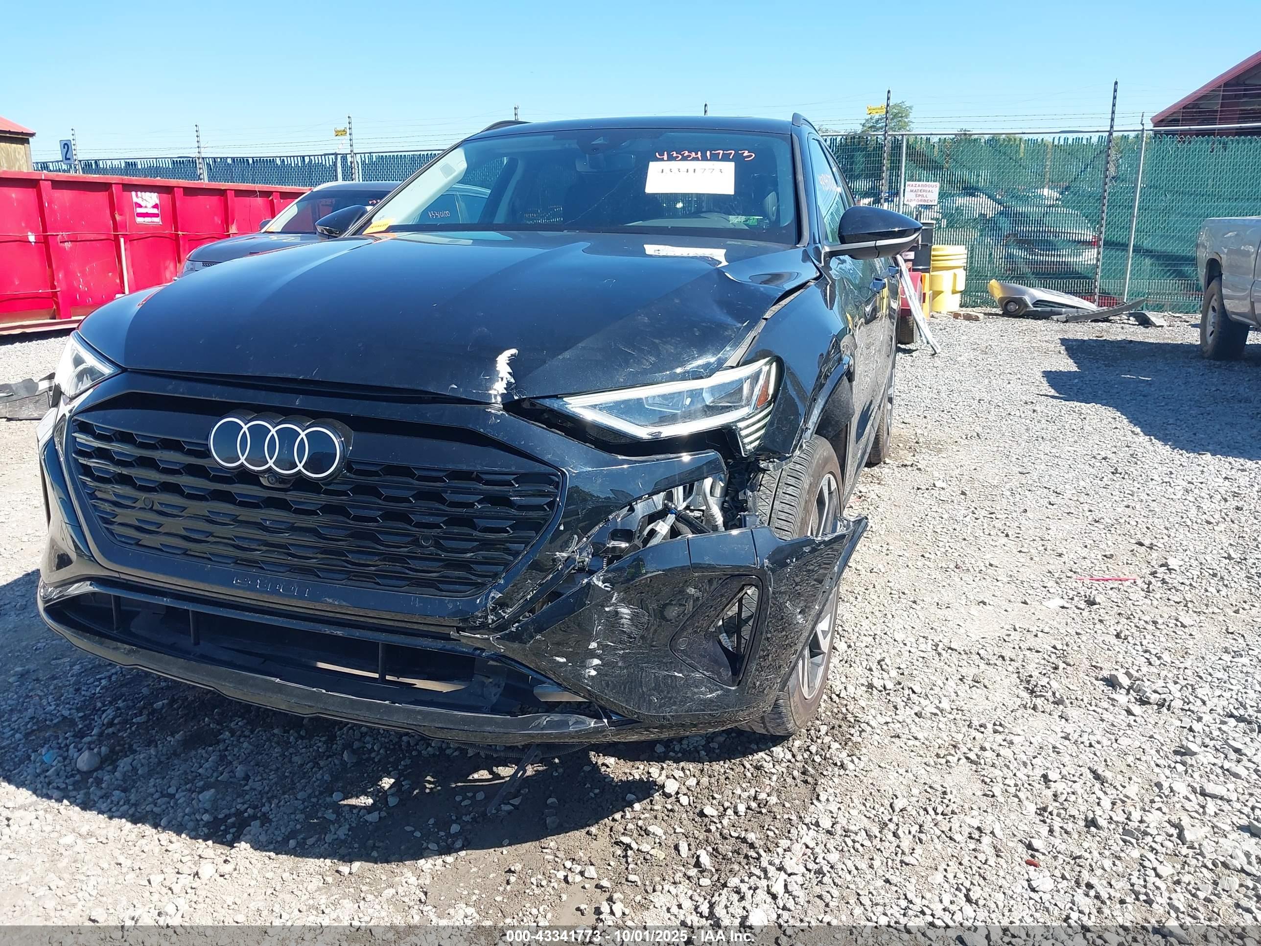AUDI Q8 image 6