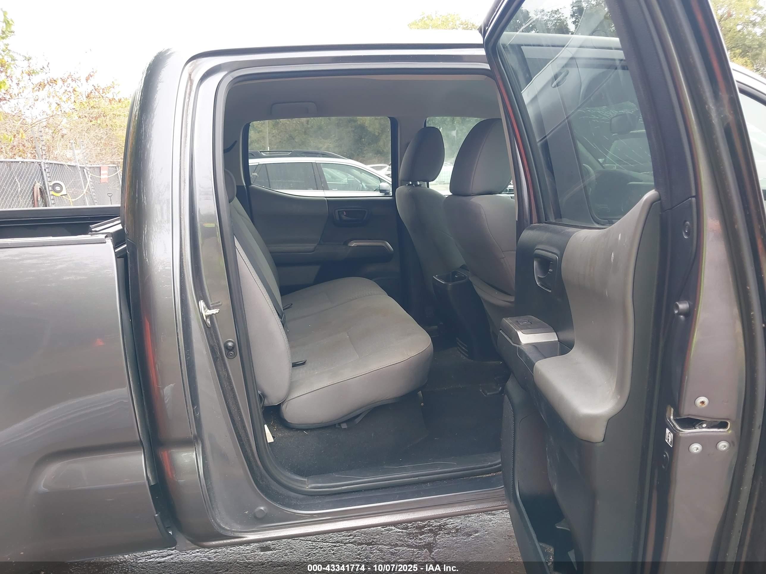 TOYOTA TACOMA image 8