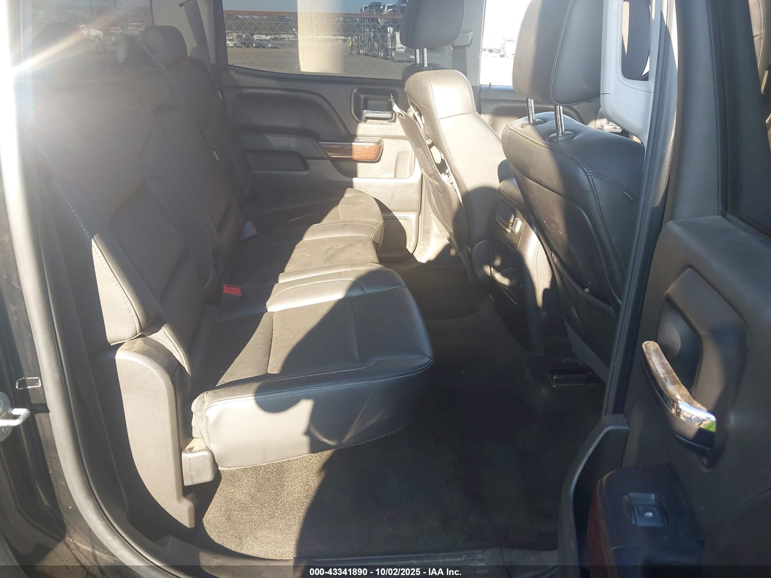 GMC SIERRA image 8