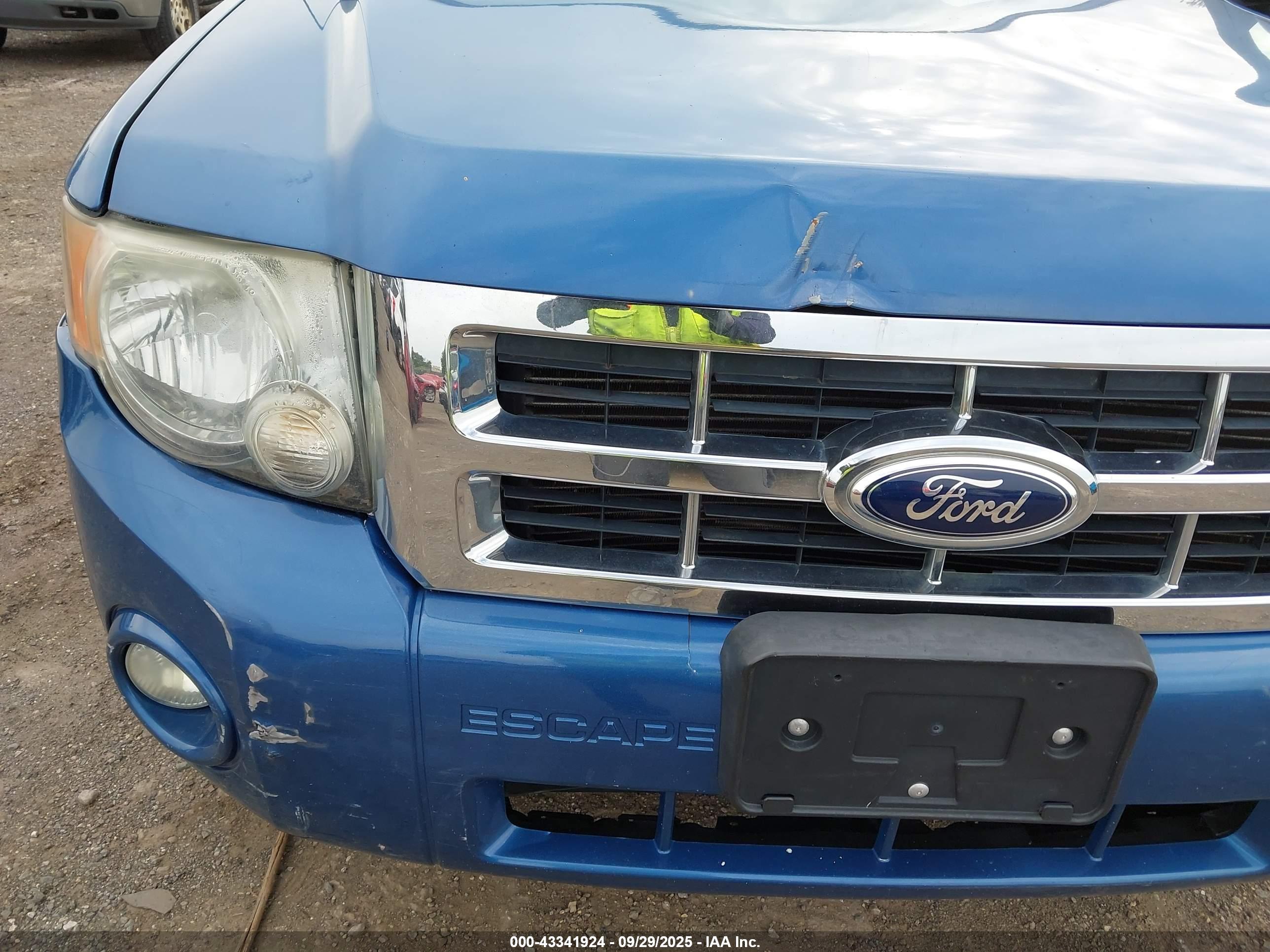 FORD ESCAPE image 6