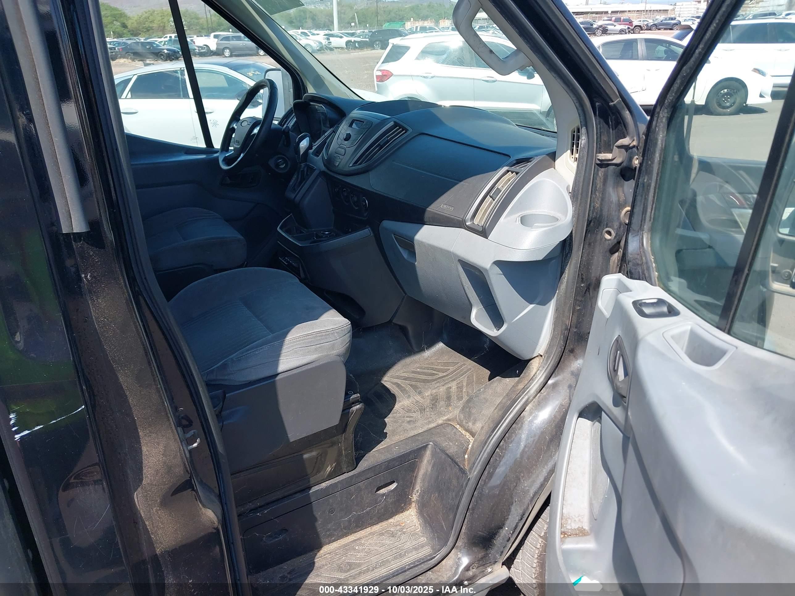 FORD TRANSIT-350 image 5
