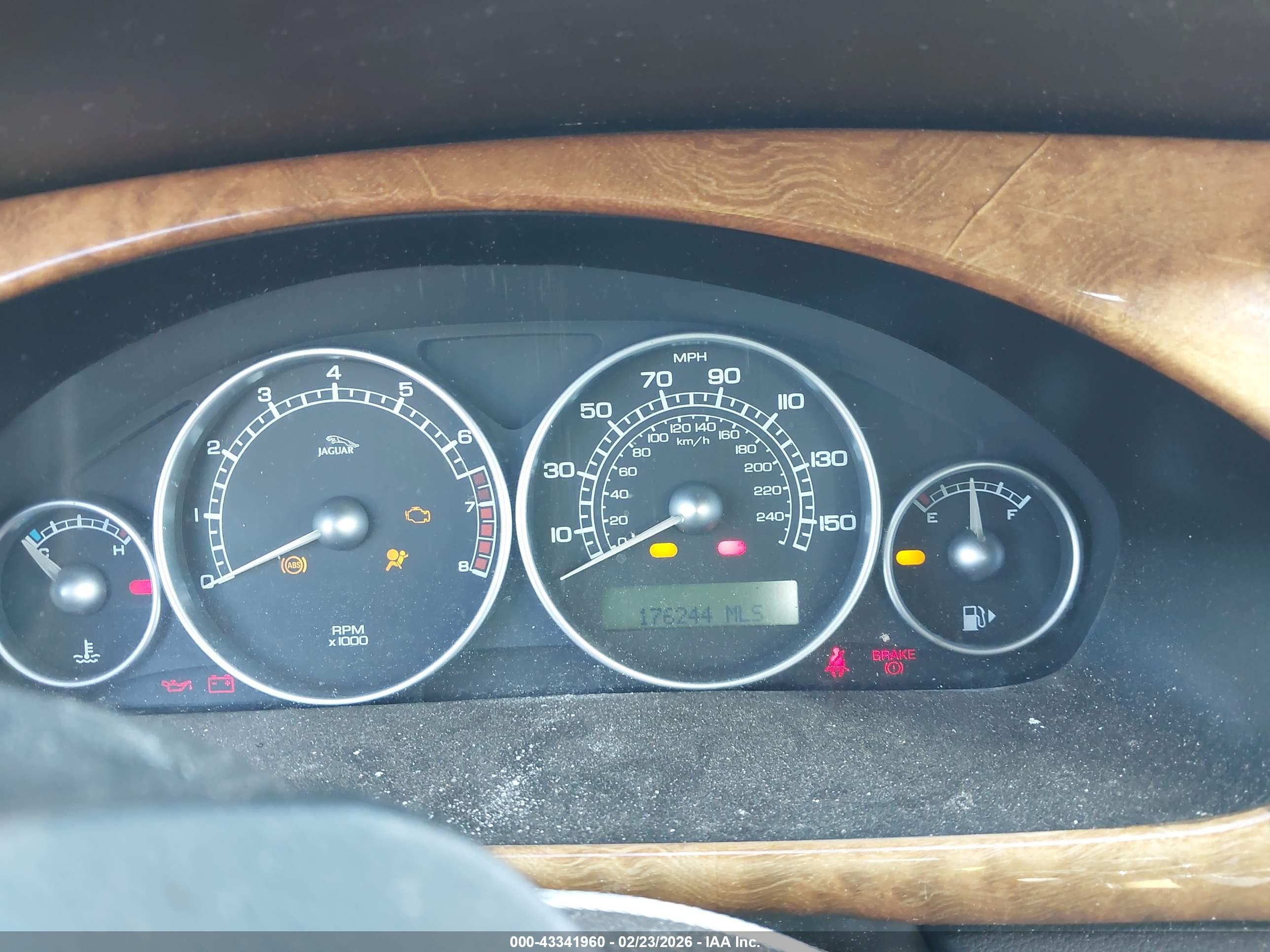 JAGUAR X-TYPE image 7