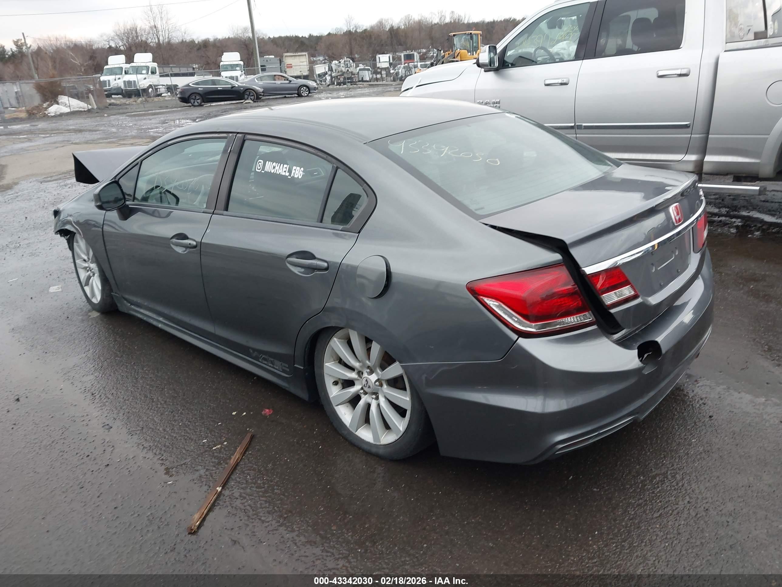 HONDA CIVIC image 3