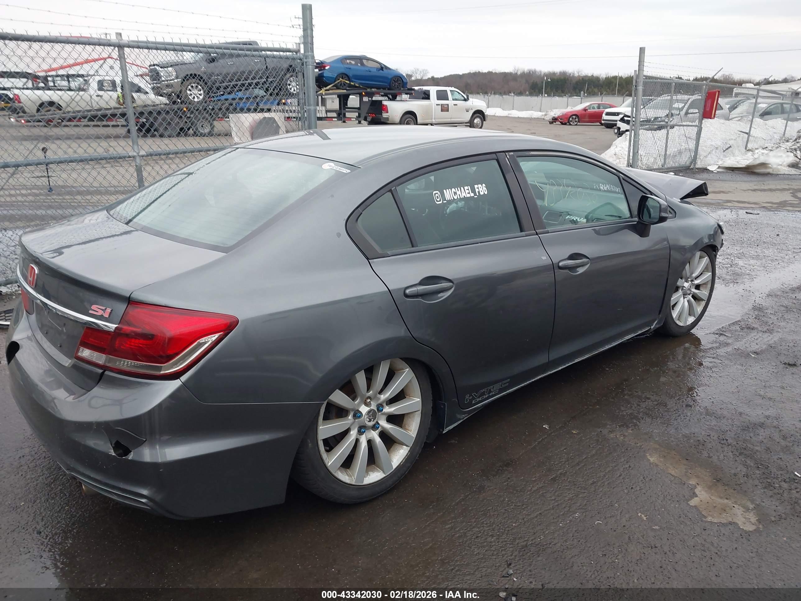 HONDA CIVIC image 4