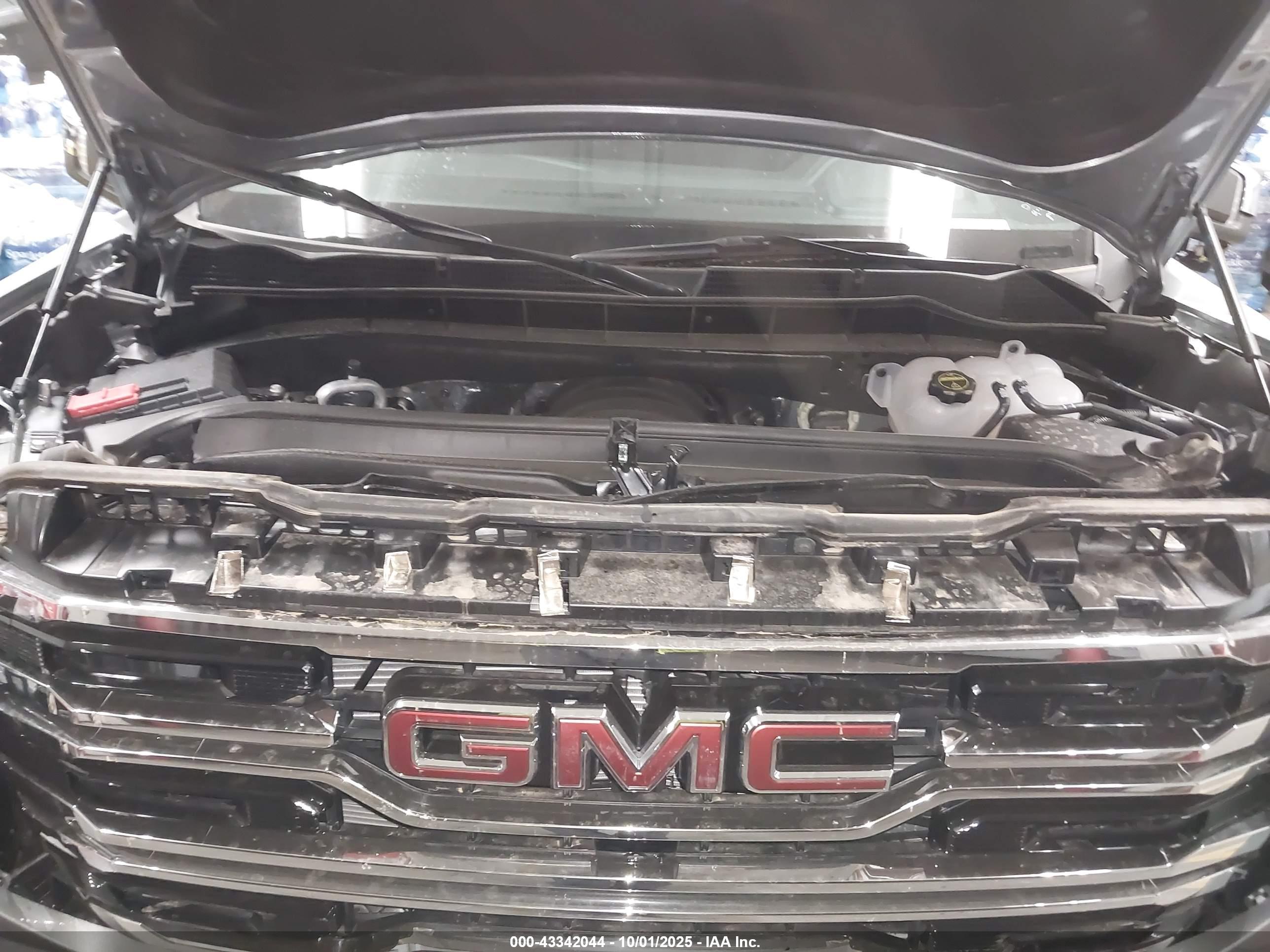 GMC SIERRA image 10