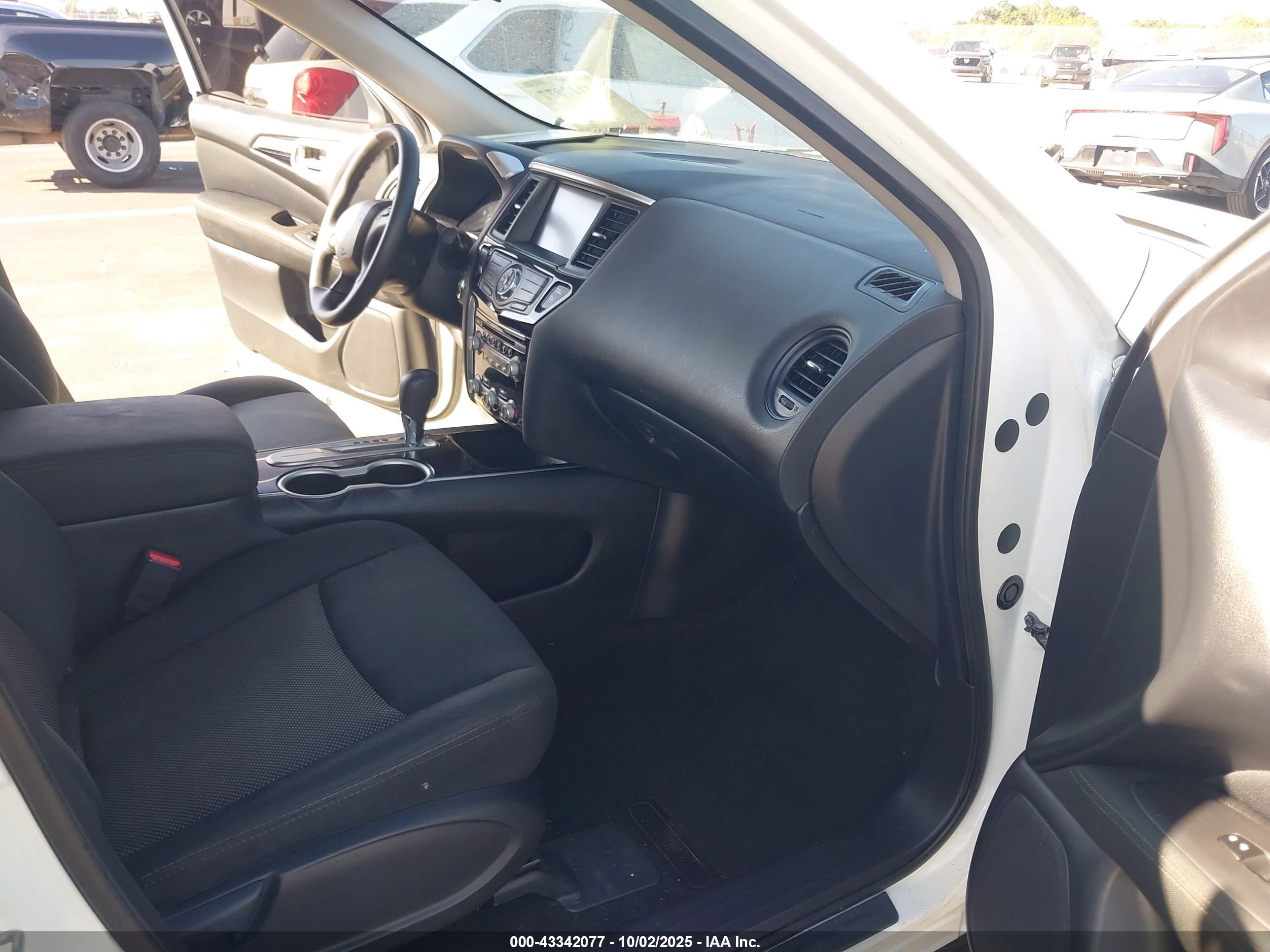 NISSAN PATHFINDER image 5