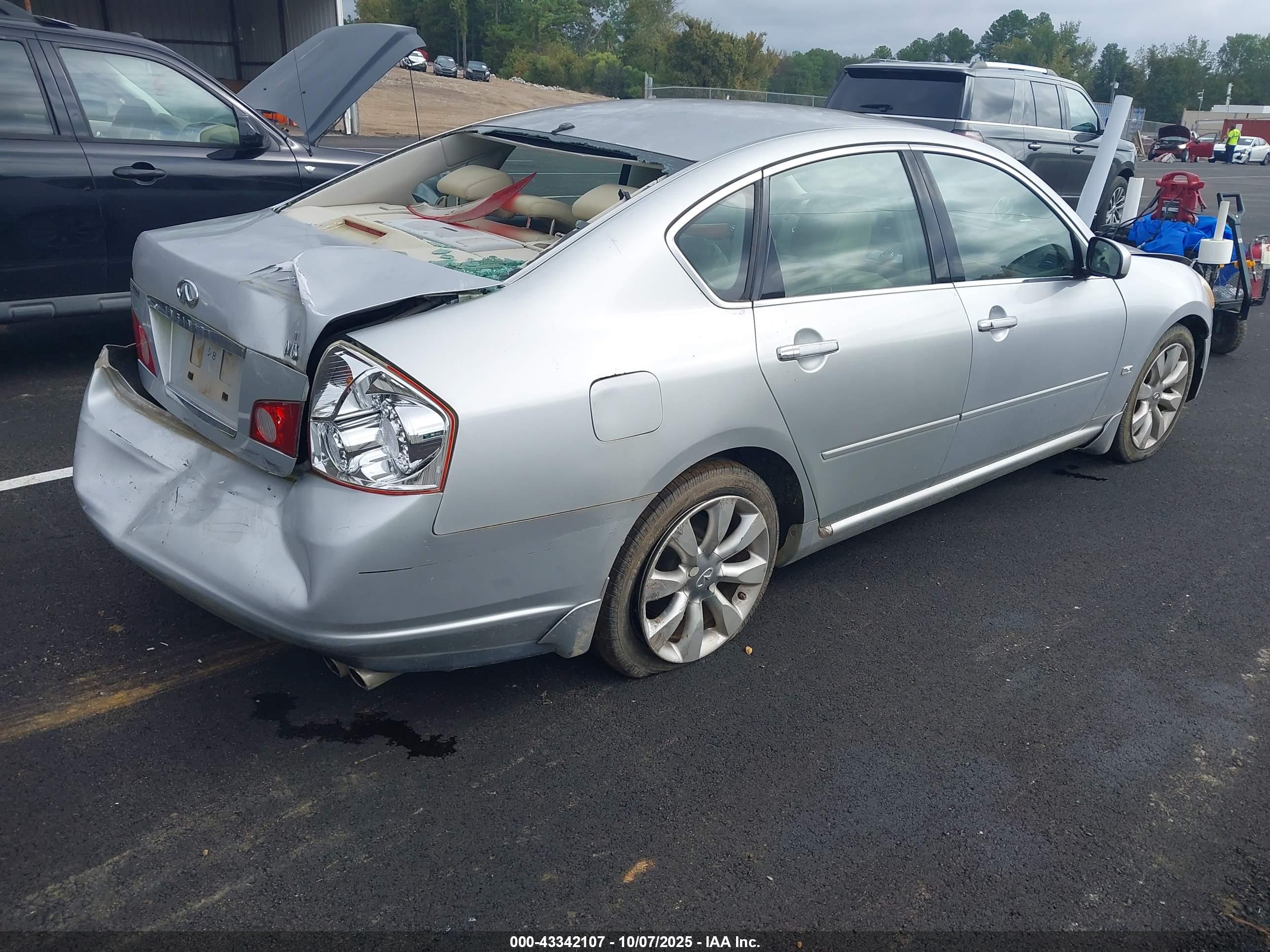 INFINITI M35 image 4