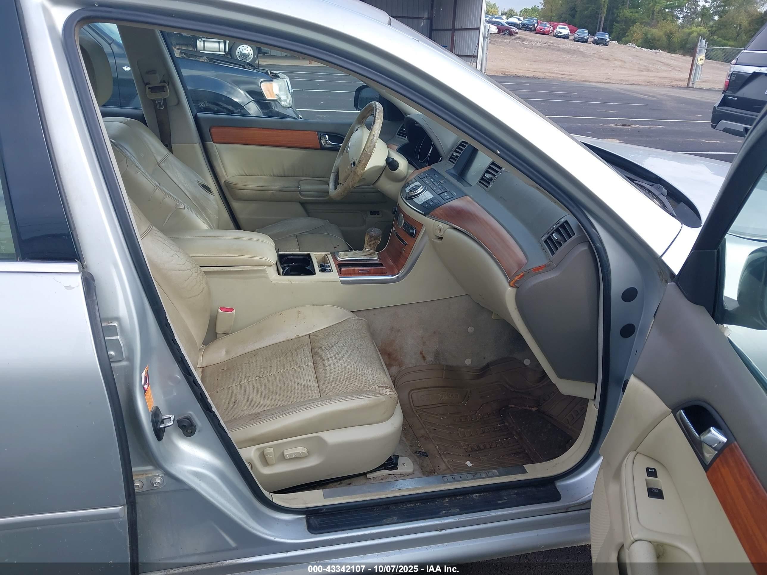 INFINITI M35 image 5