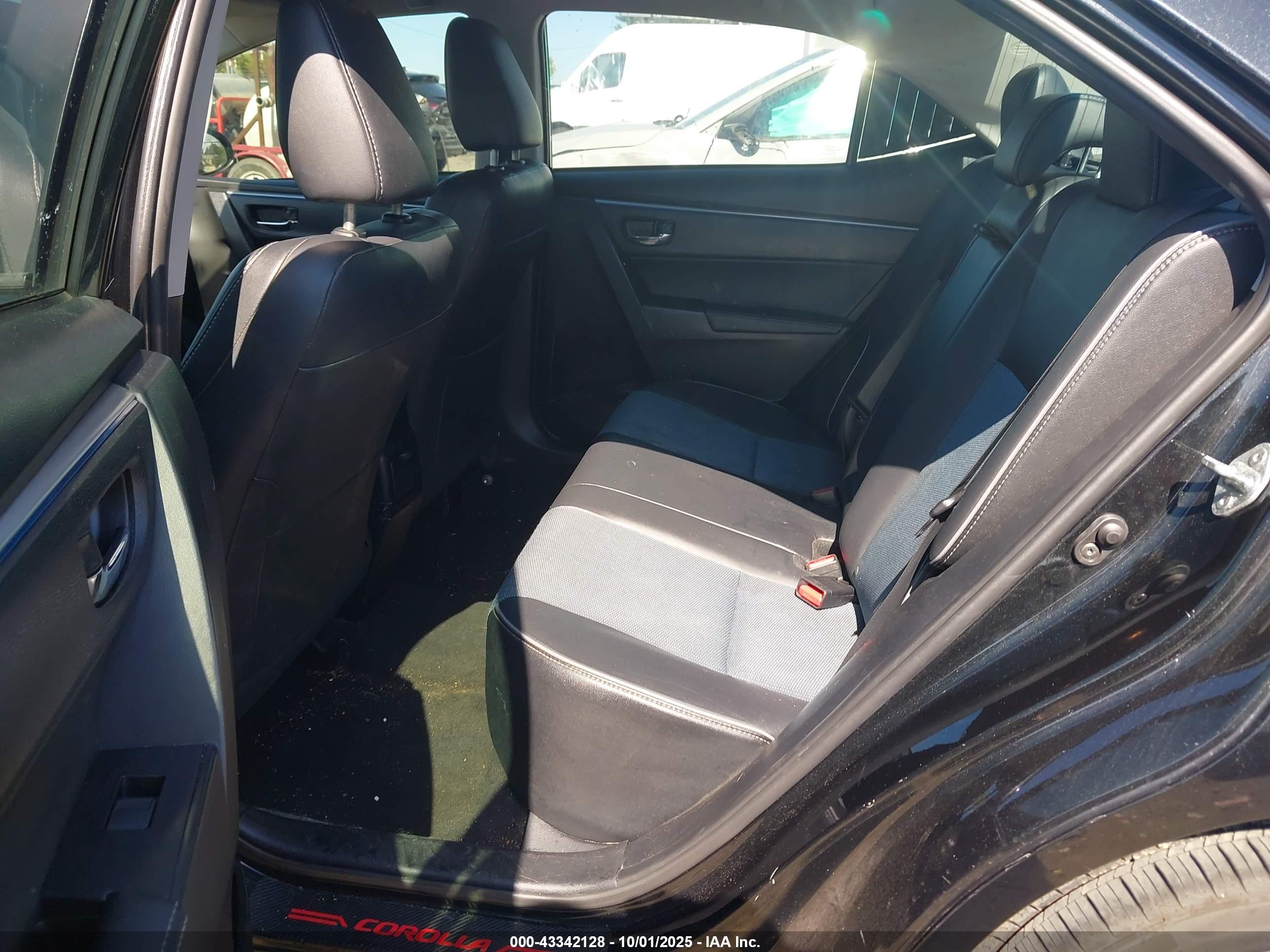 TOYOTA COROLLA image 8
