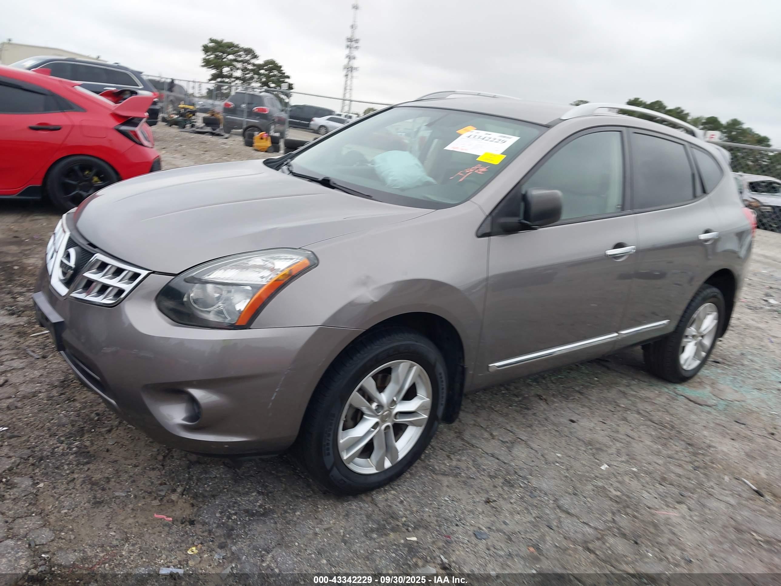 NISSAN ROGUE image 2