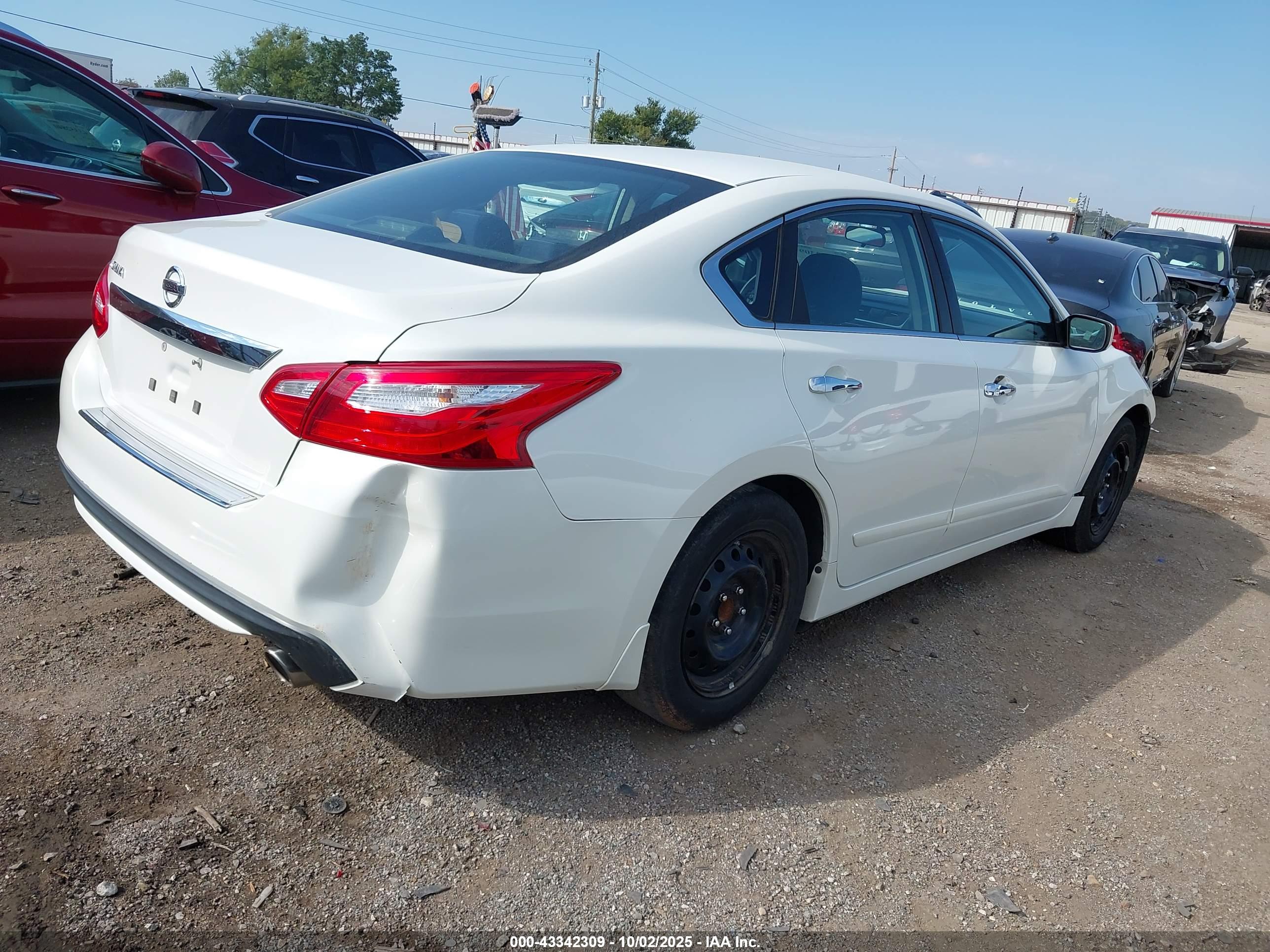 NISSAN ALTIMA image 4