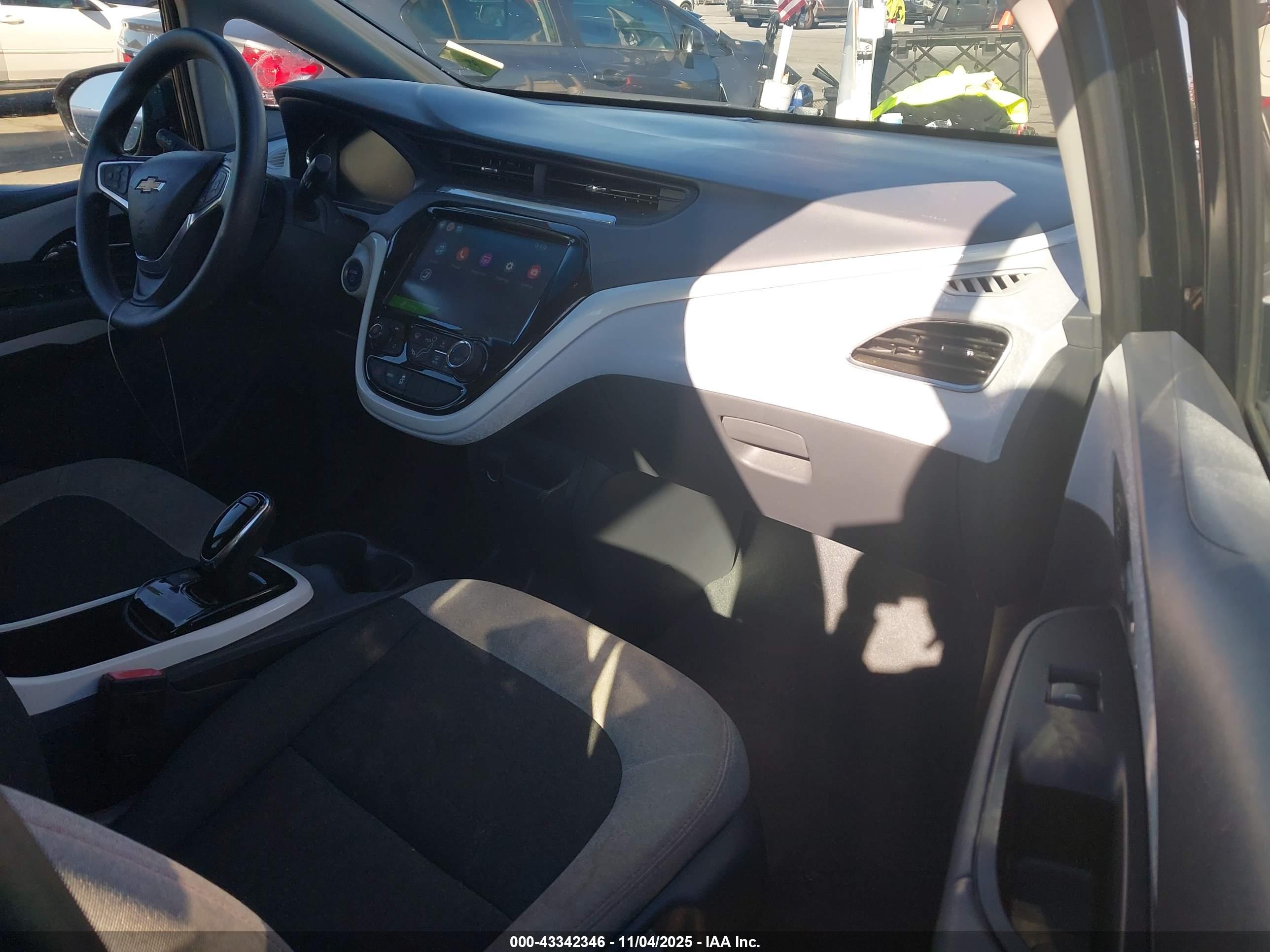 CHEVROLET BOLT image 5