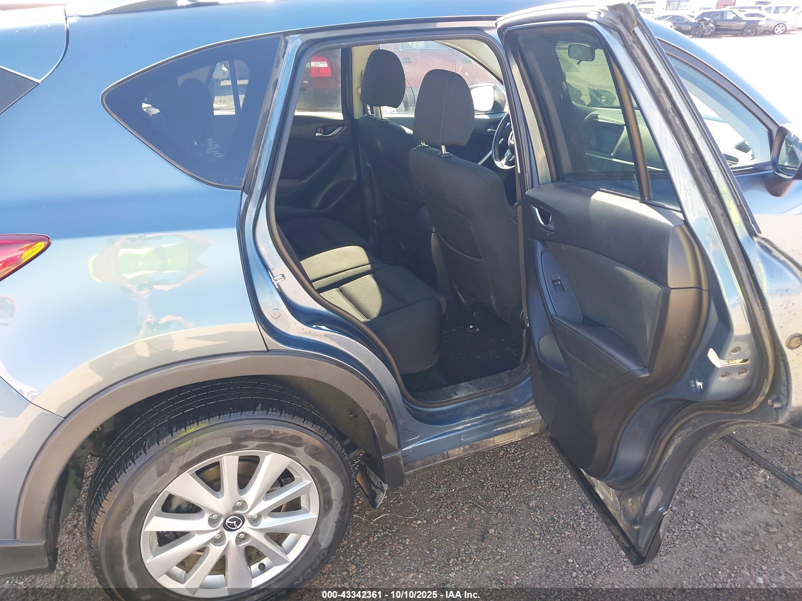 MAZDA CX-5 image 8