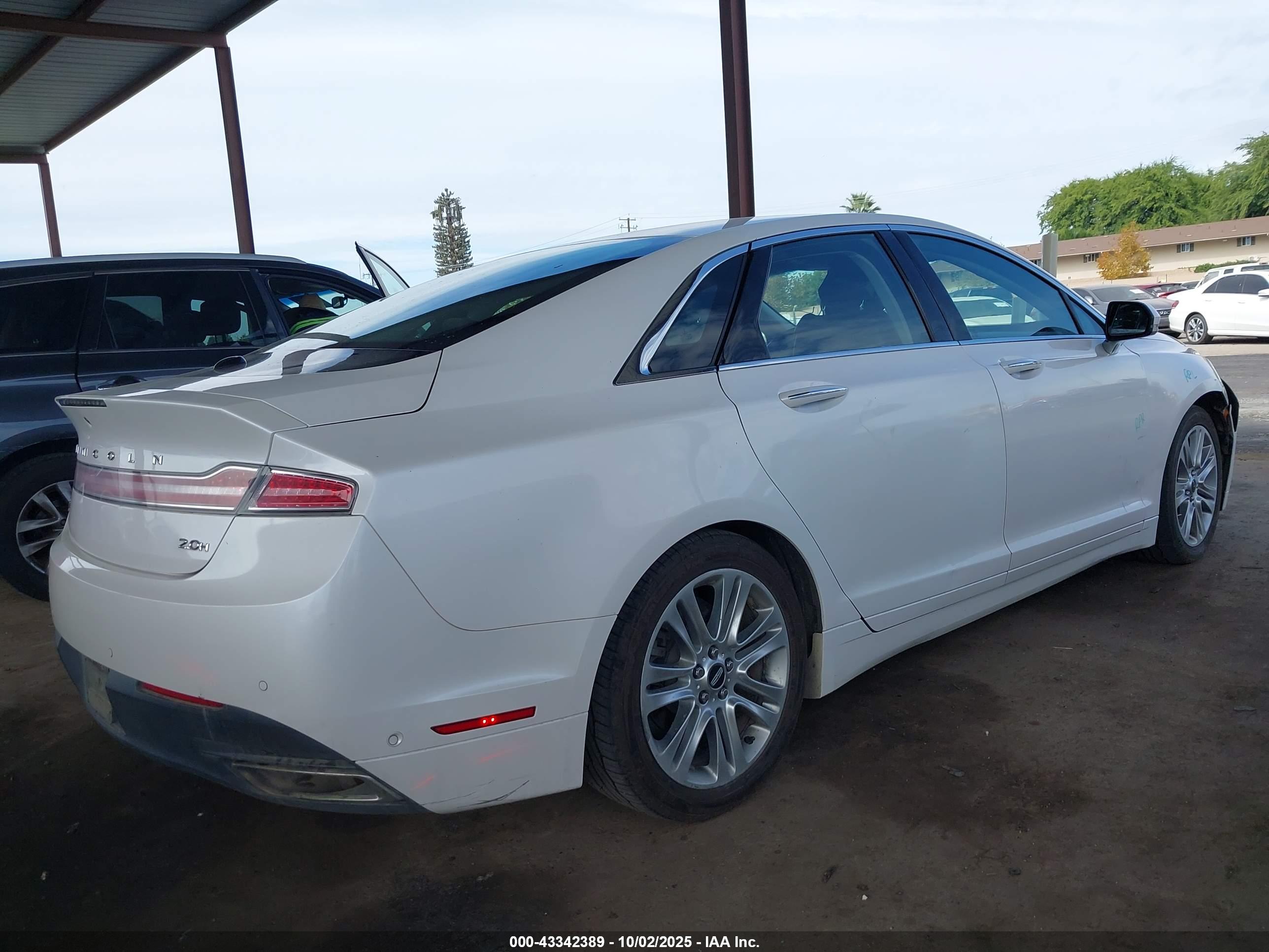 LINCOLN MKZ image 4