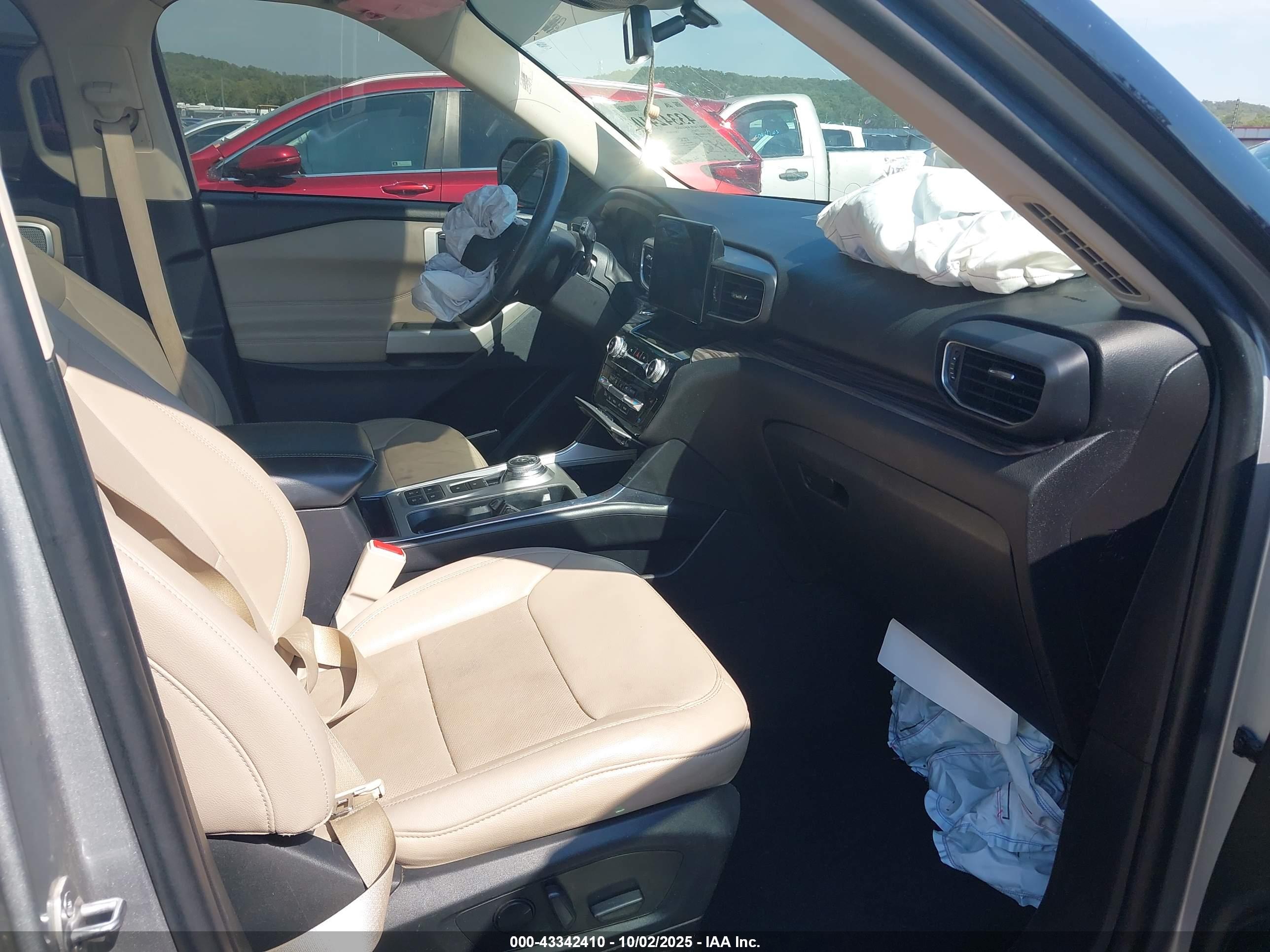 FORD EXPLORER image 5