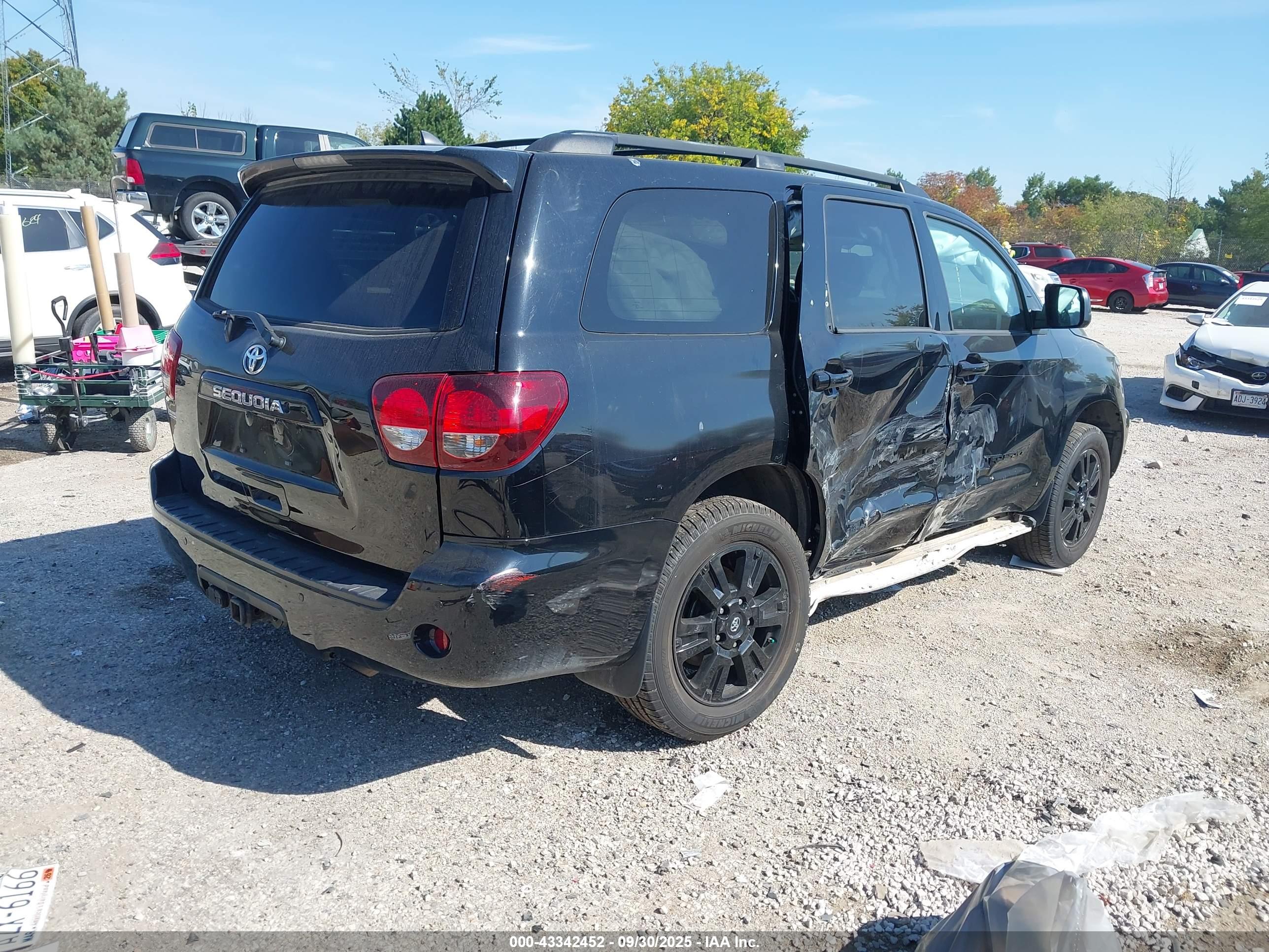TOYOTA SEQUOIA image 4