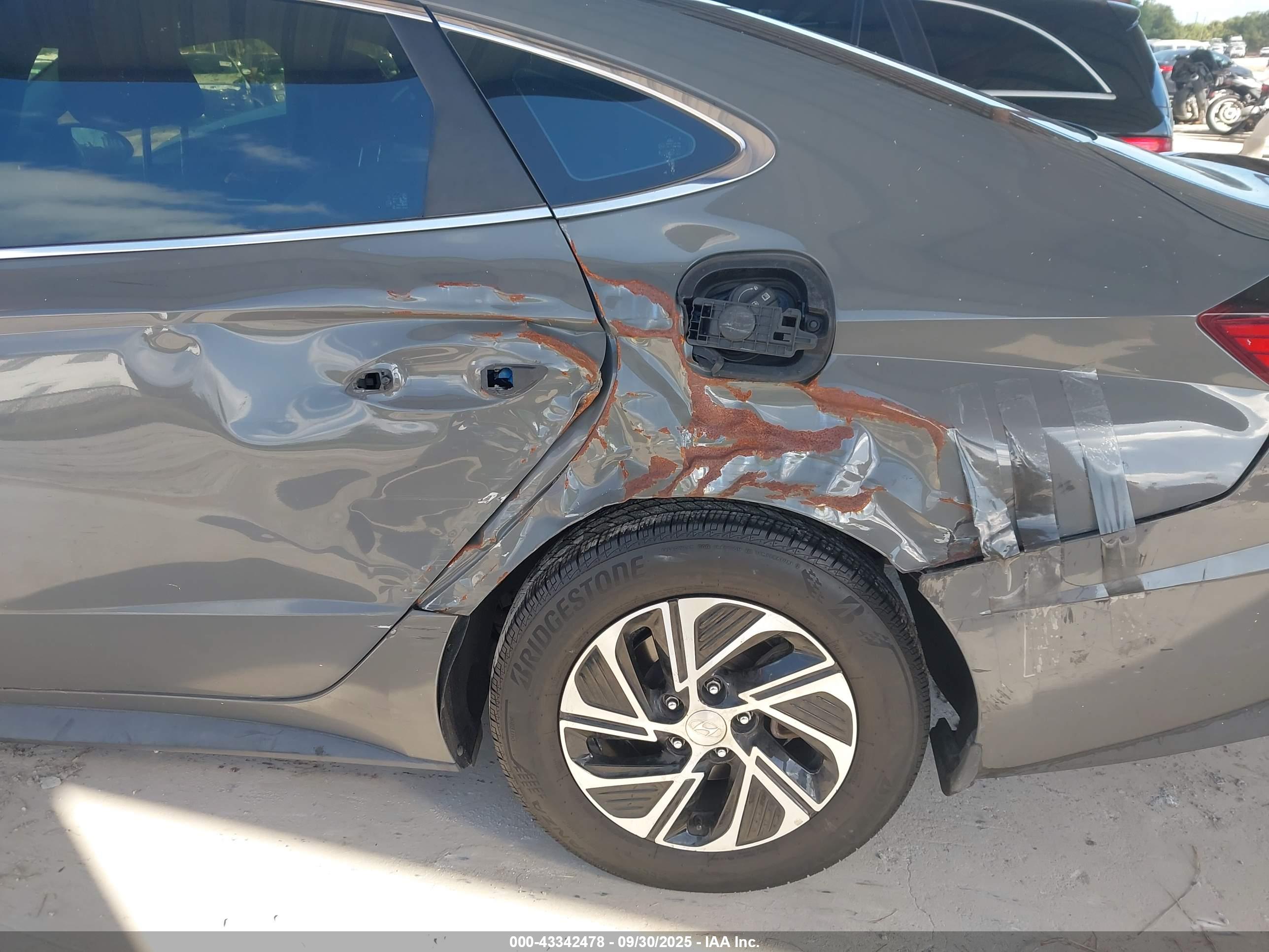HYUNDAI SONATA image 6