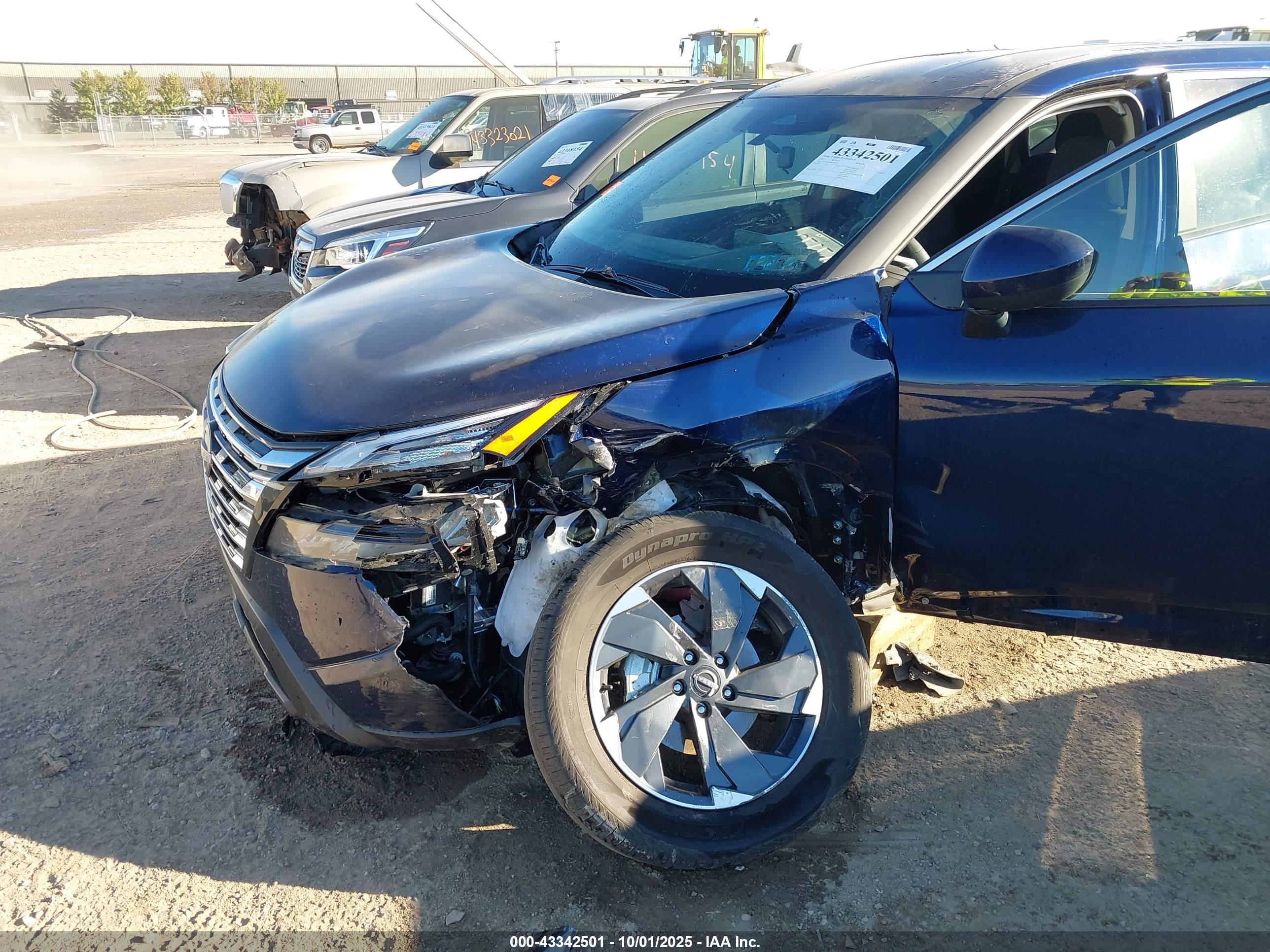 NISSAN ROGUE image 6