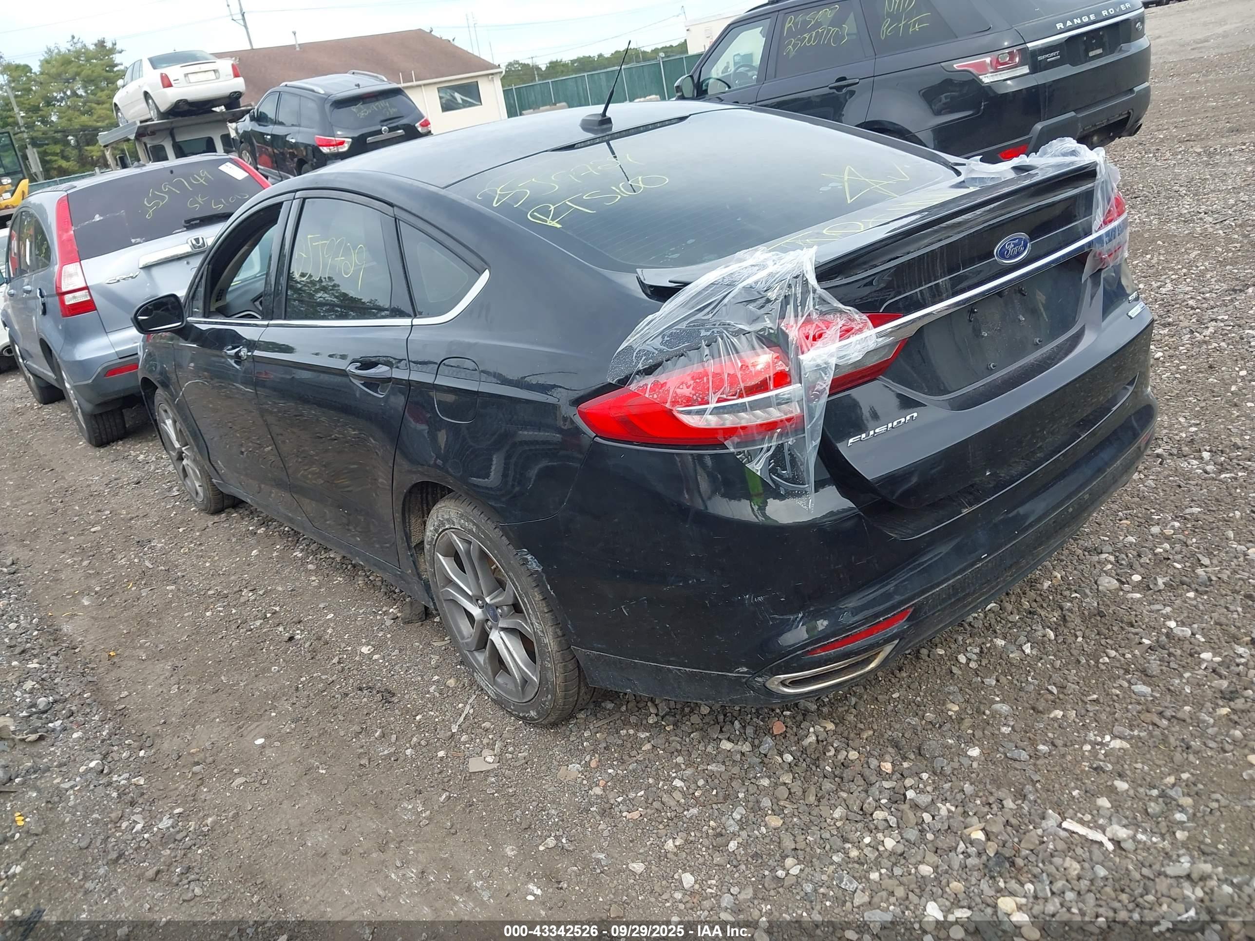 FORD FUSION image 3