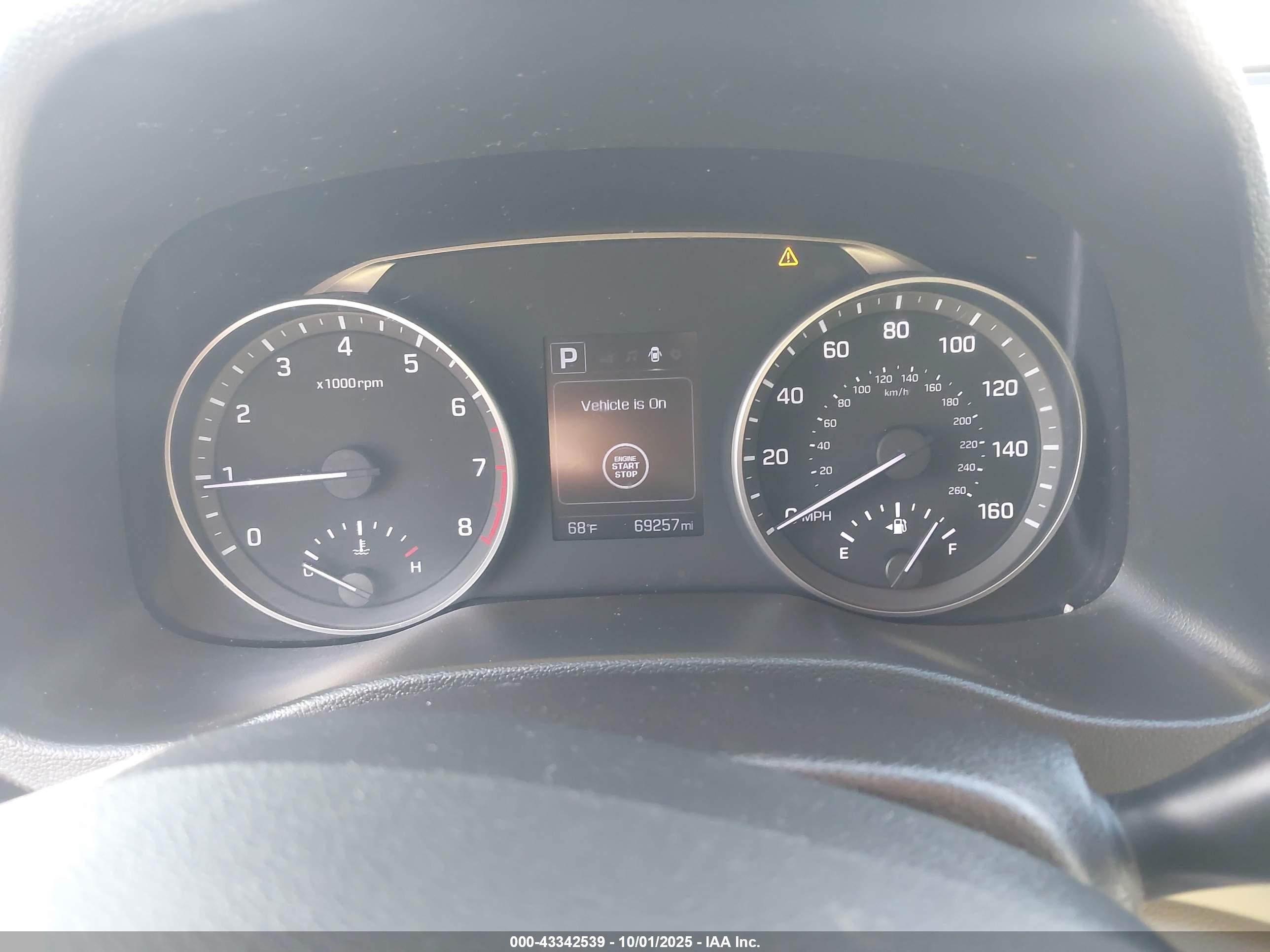 HYUNDAI ELANTRA image 7