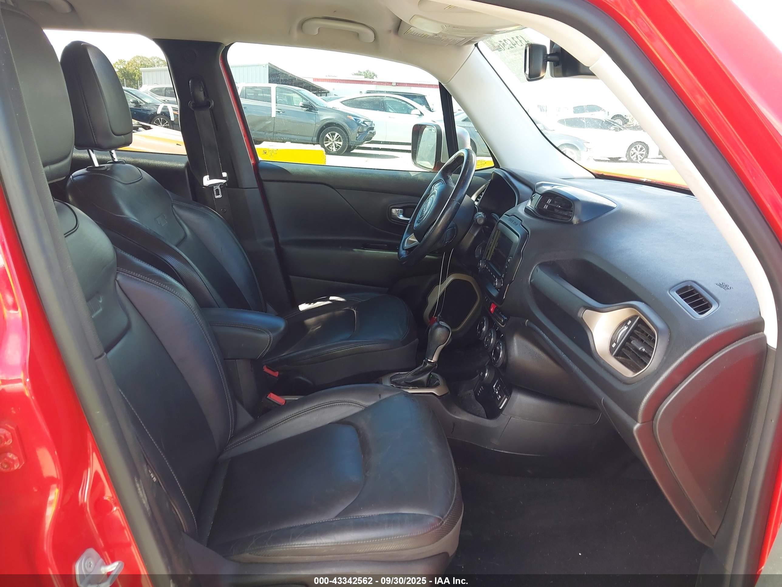 JEEP RENEGADE image 5