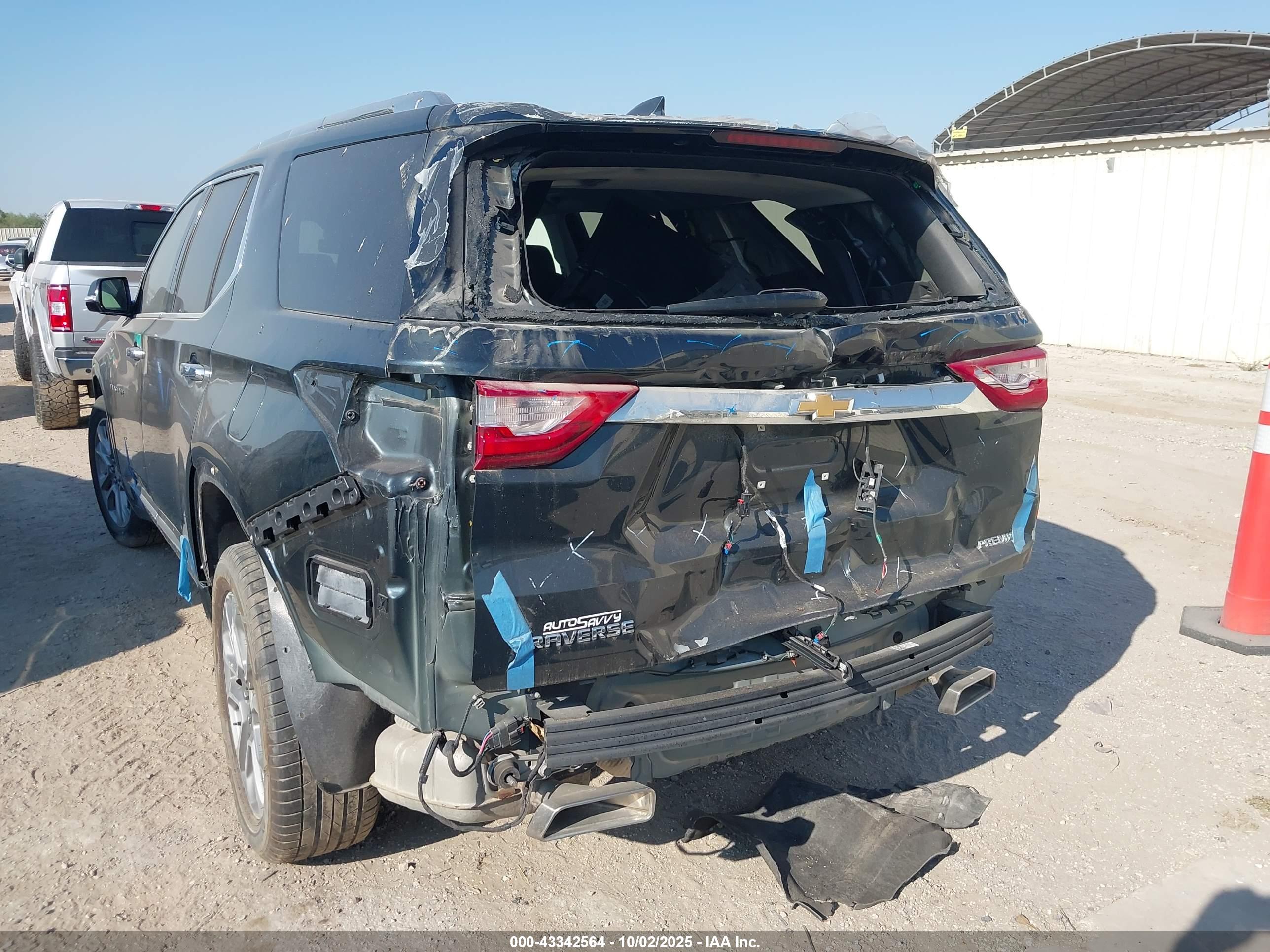 CHEVROLET TRAVERSE image 6