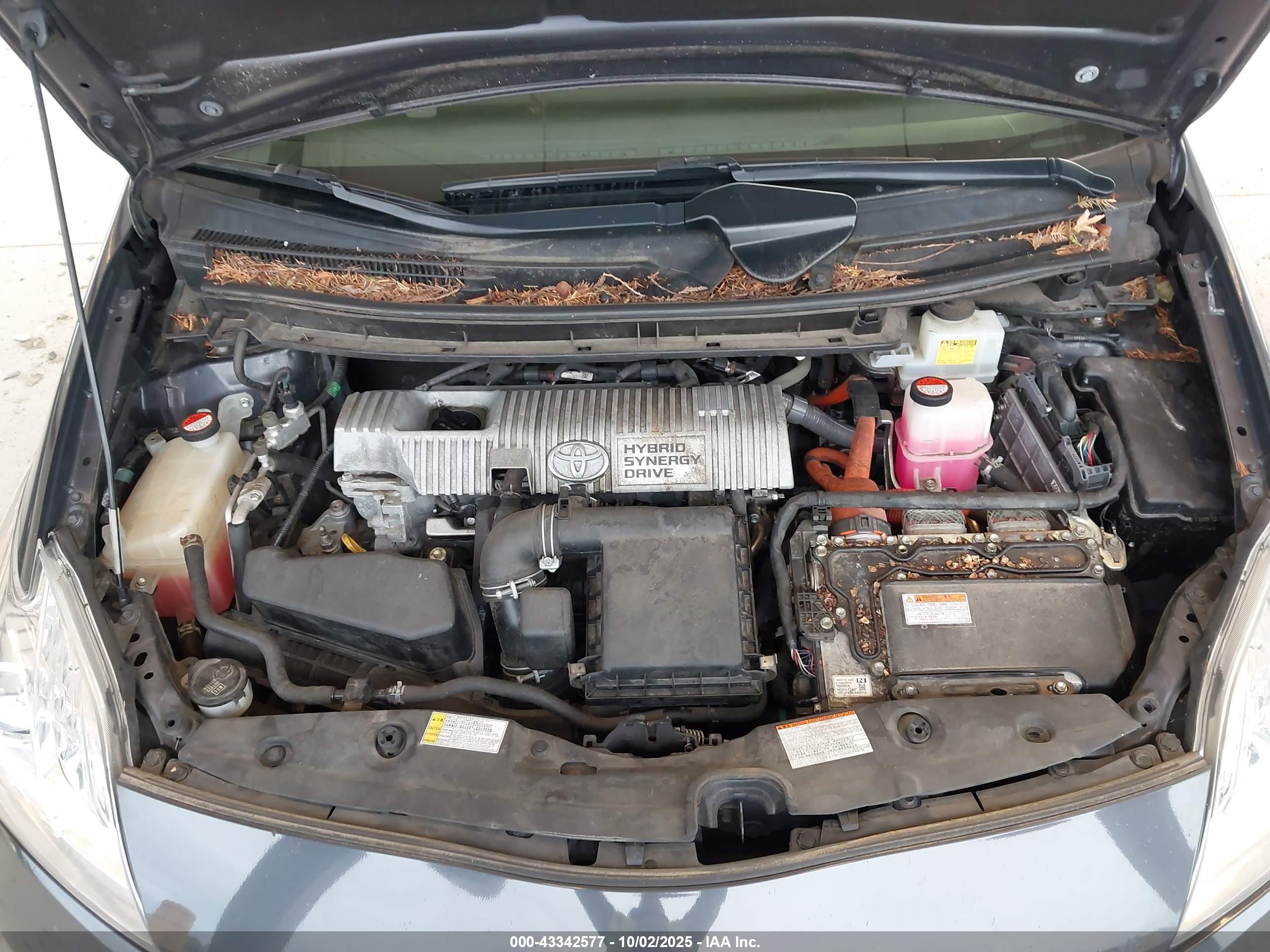 TOYOTA PRIUS image 10