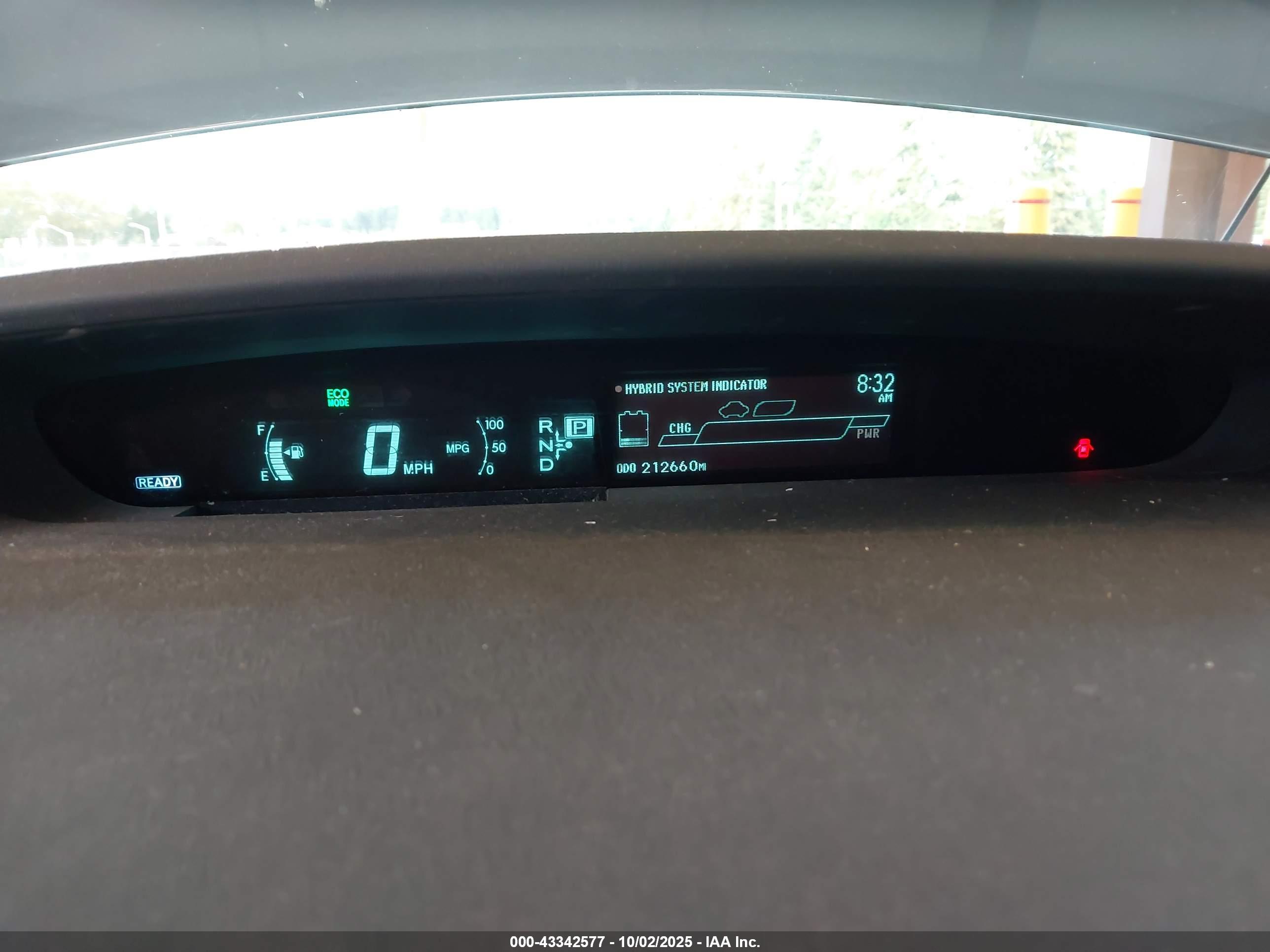 TOYOTA PRIUS image 7