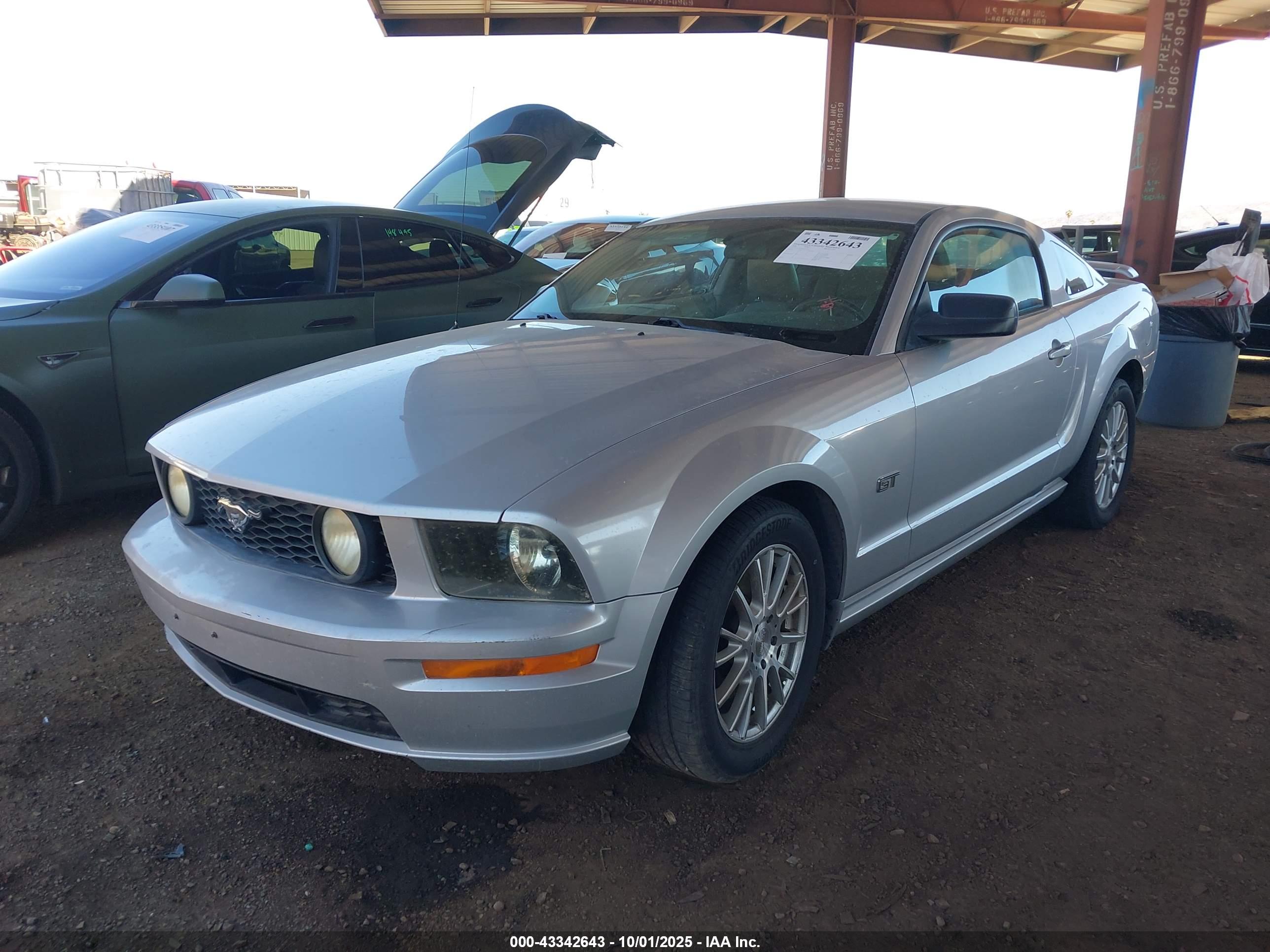 FORD MUSTANG image 2