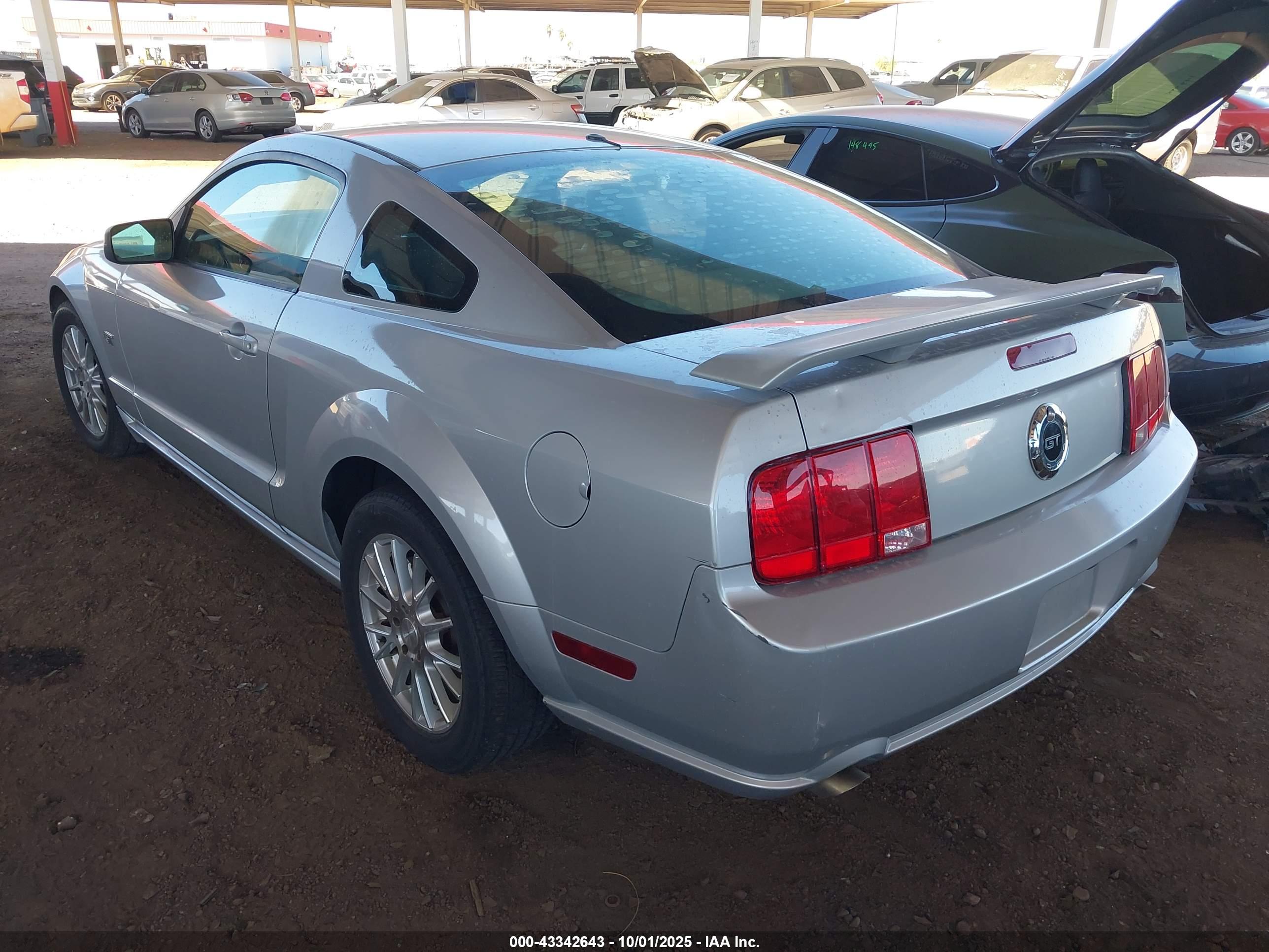 FORD MUSTANG image 3