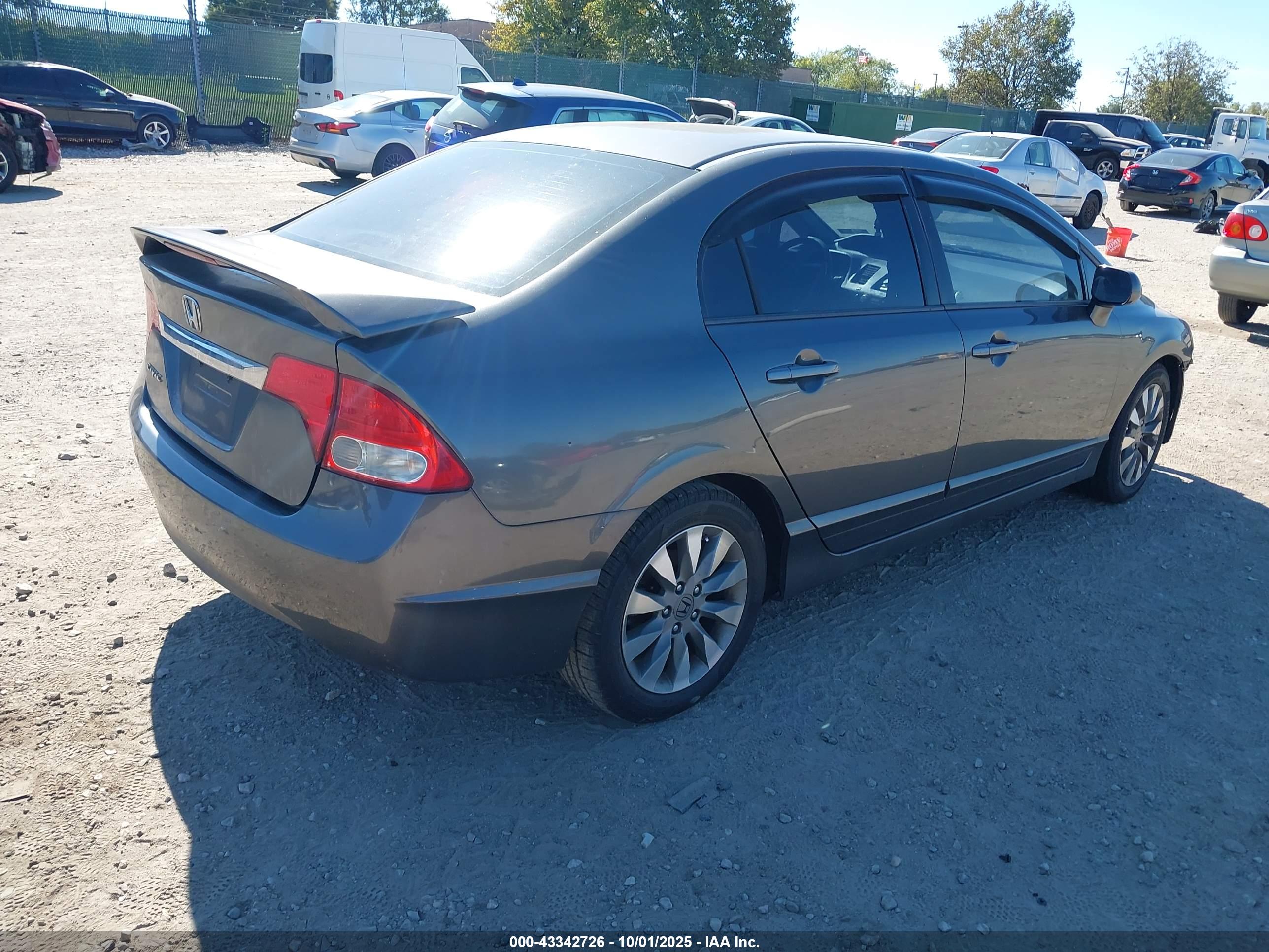 HONDA CIVIC image 4