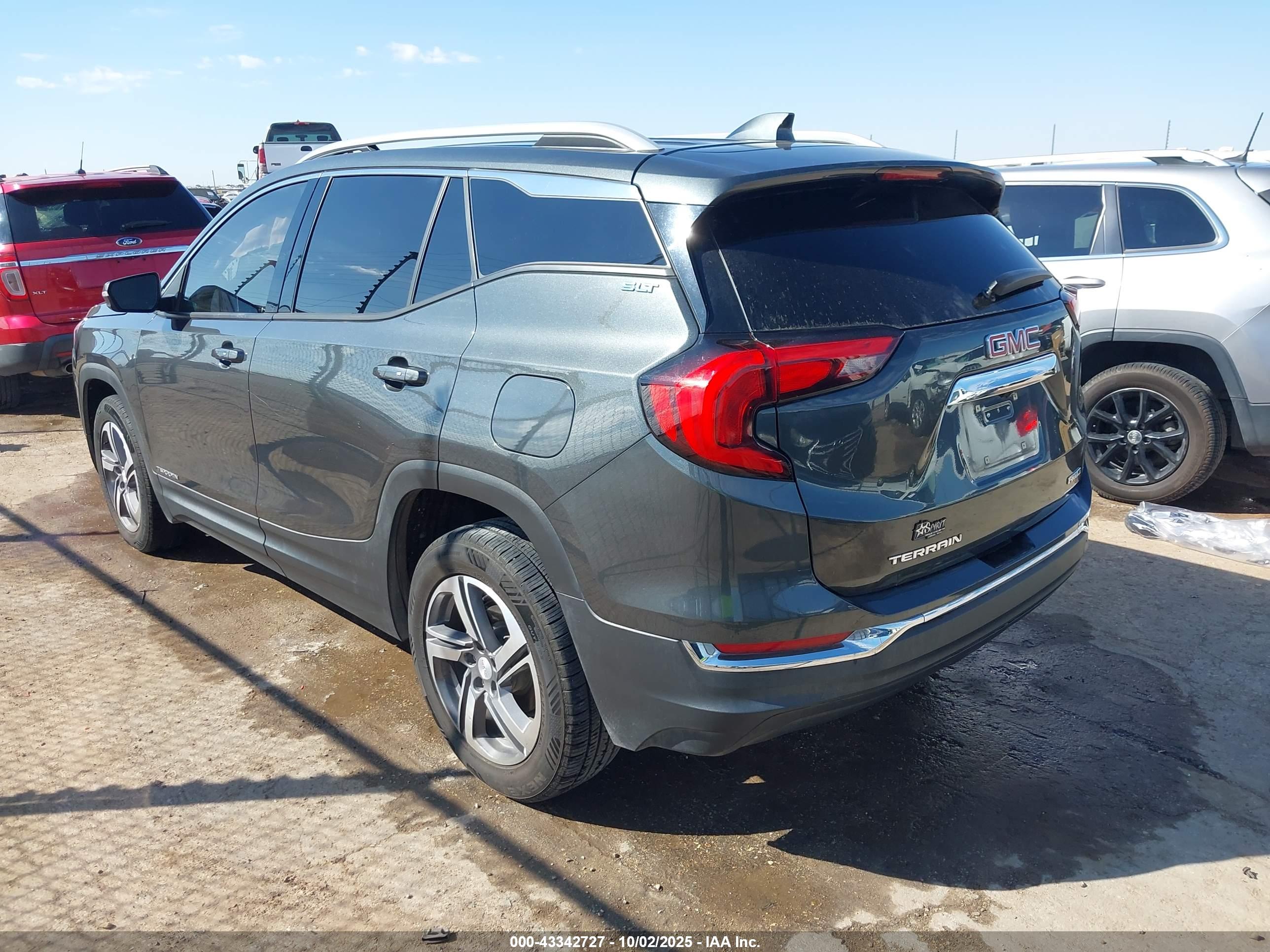 GMC TERRAIN image 3