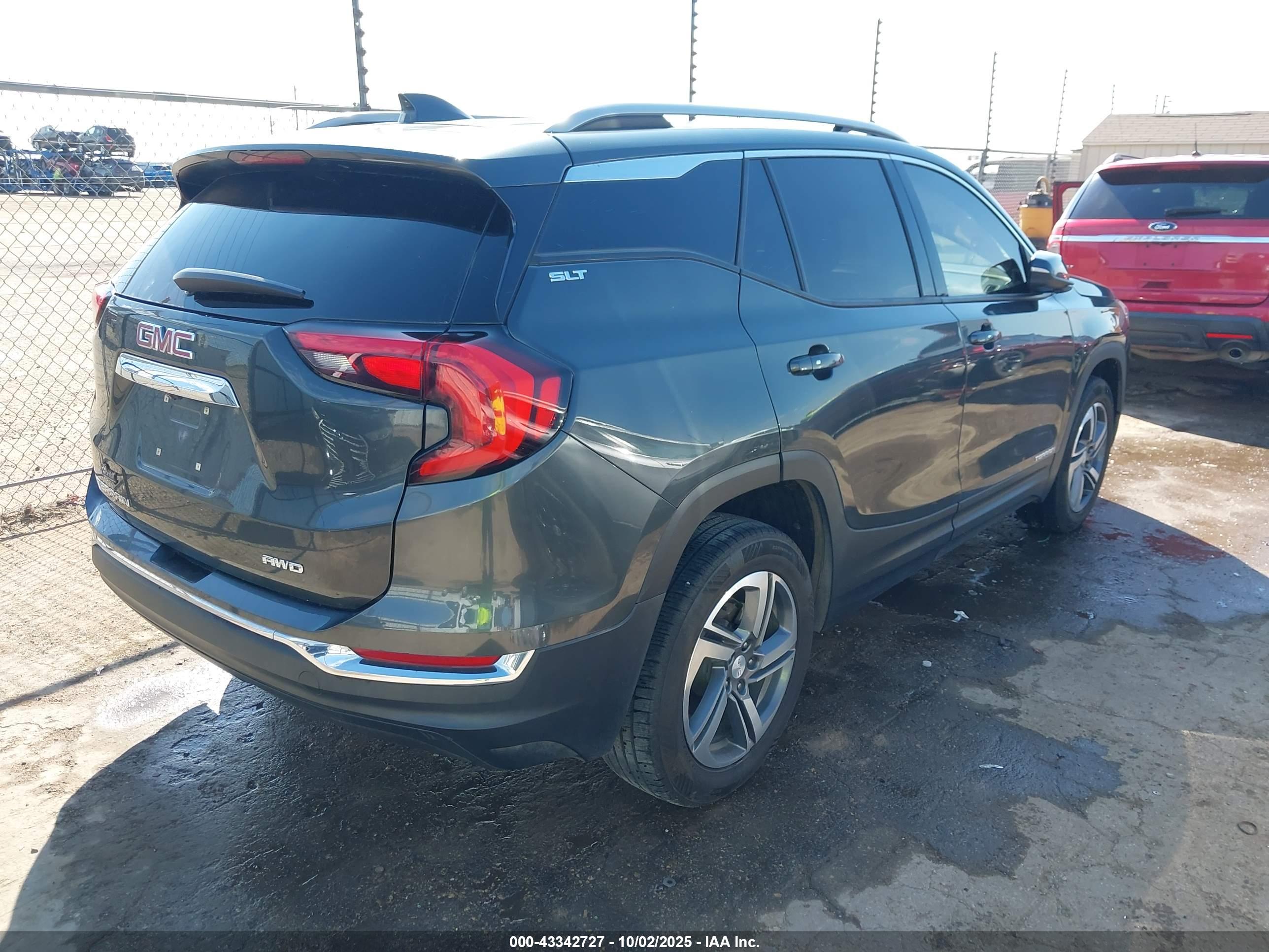 GMC TERRAIN image 4