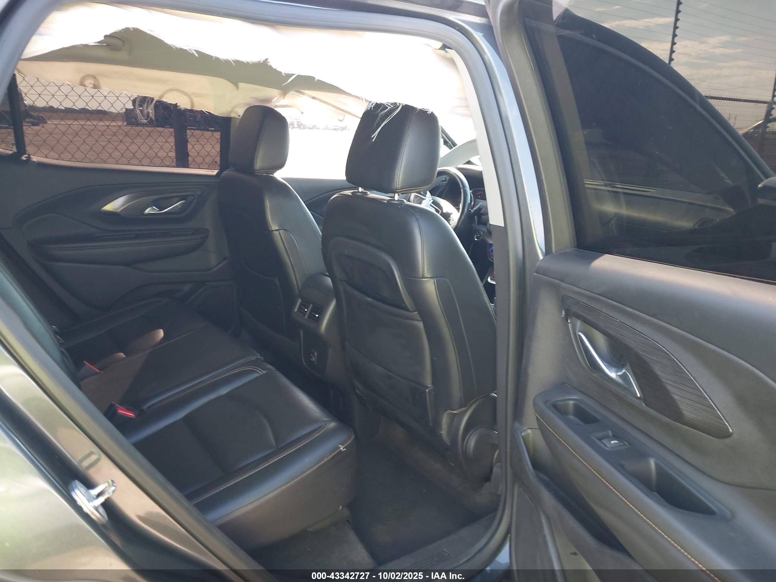 GMC TERRAIN image 8