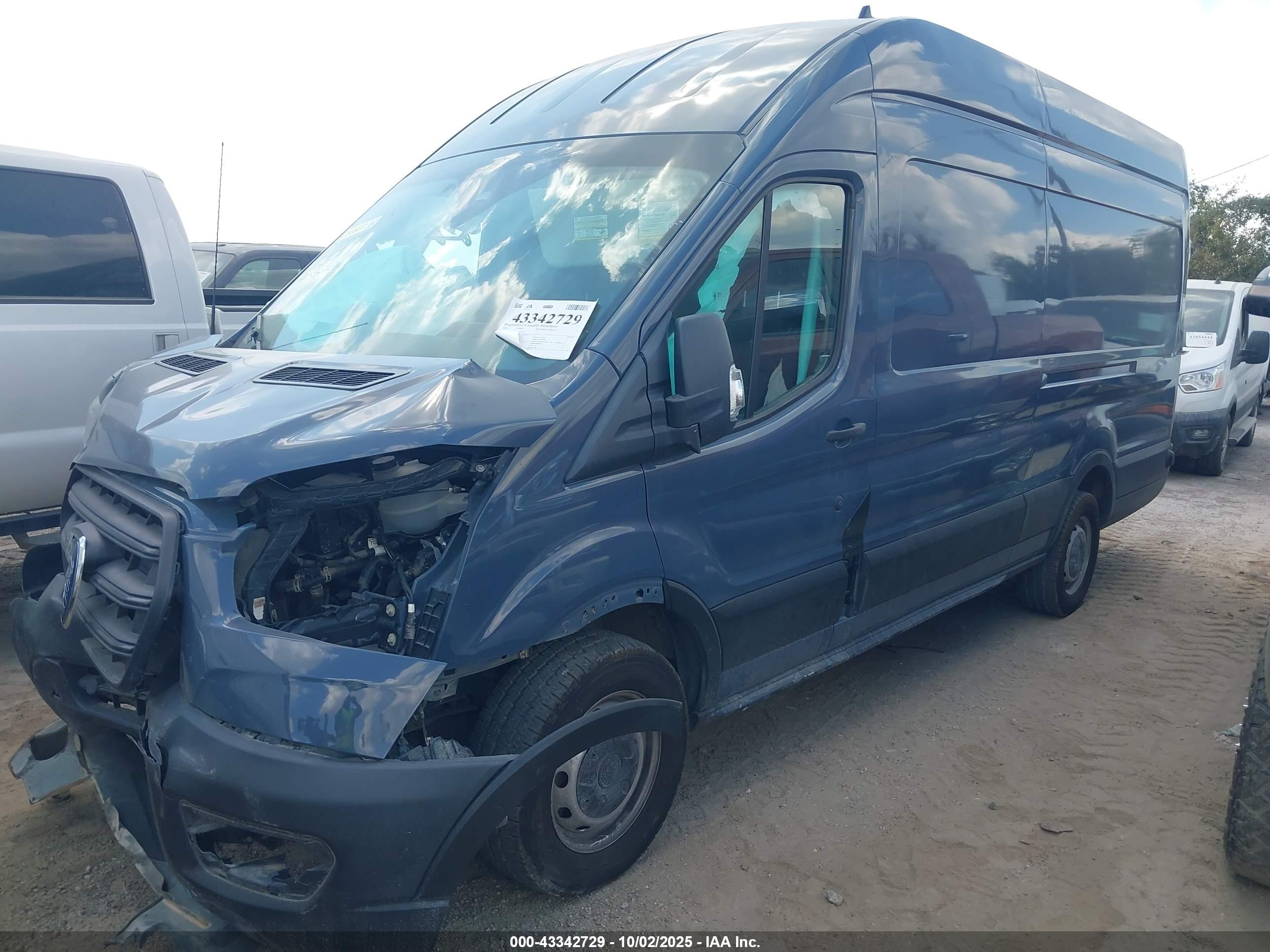 FORD TRANSIT-250 image 2