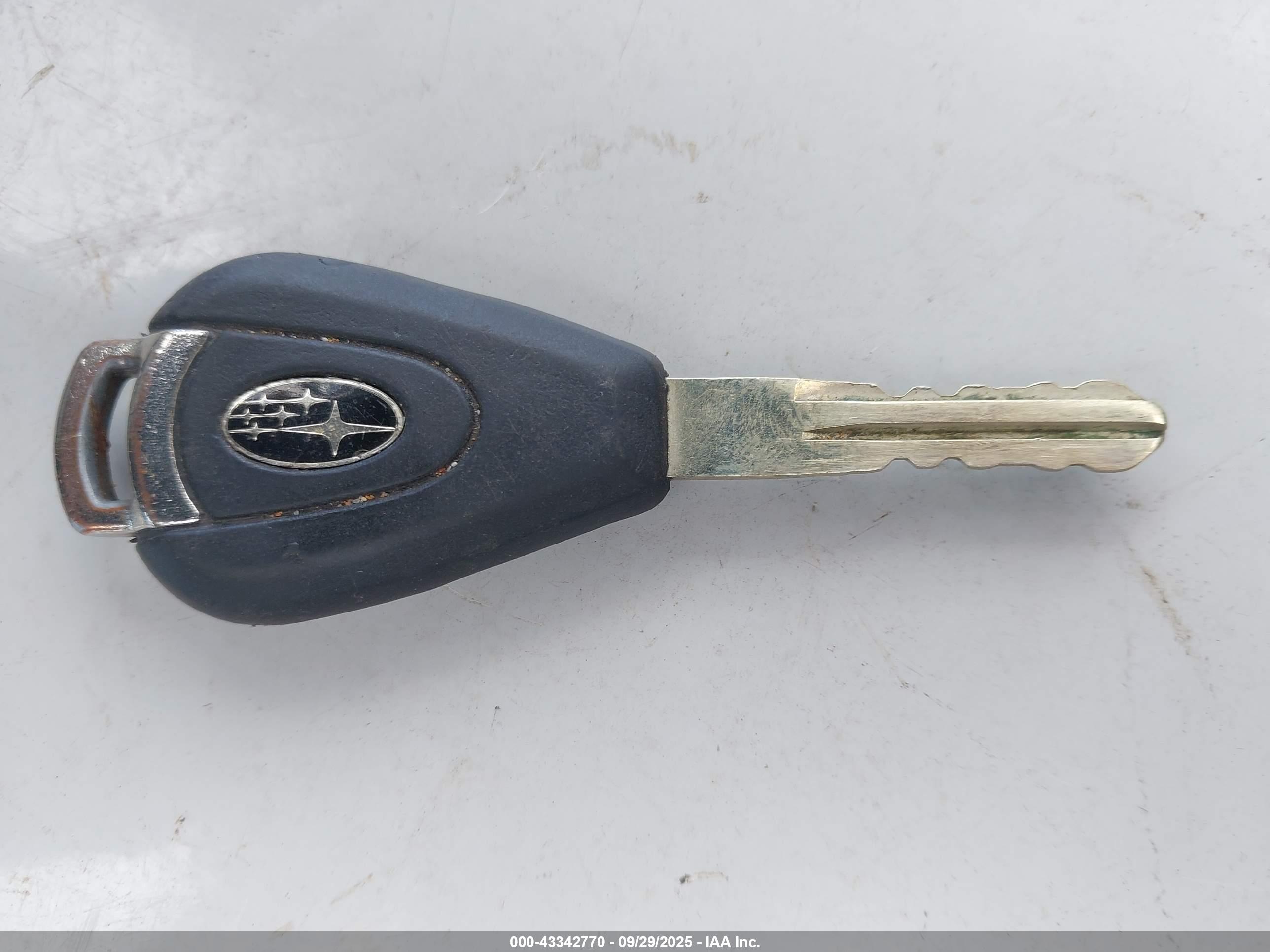SUBARU B9 image 11