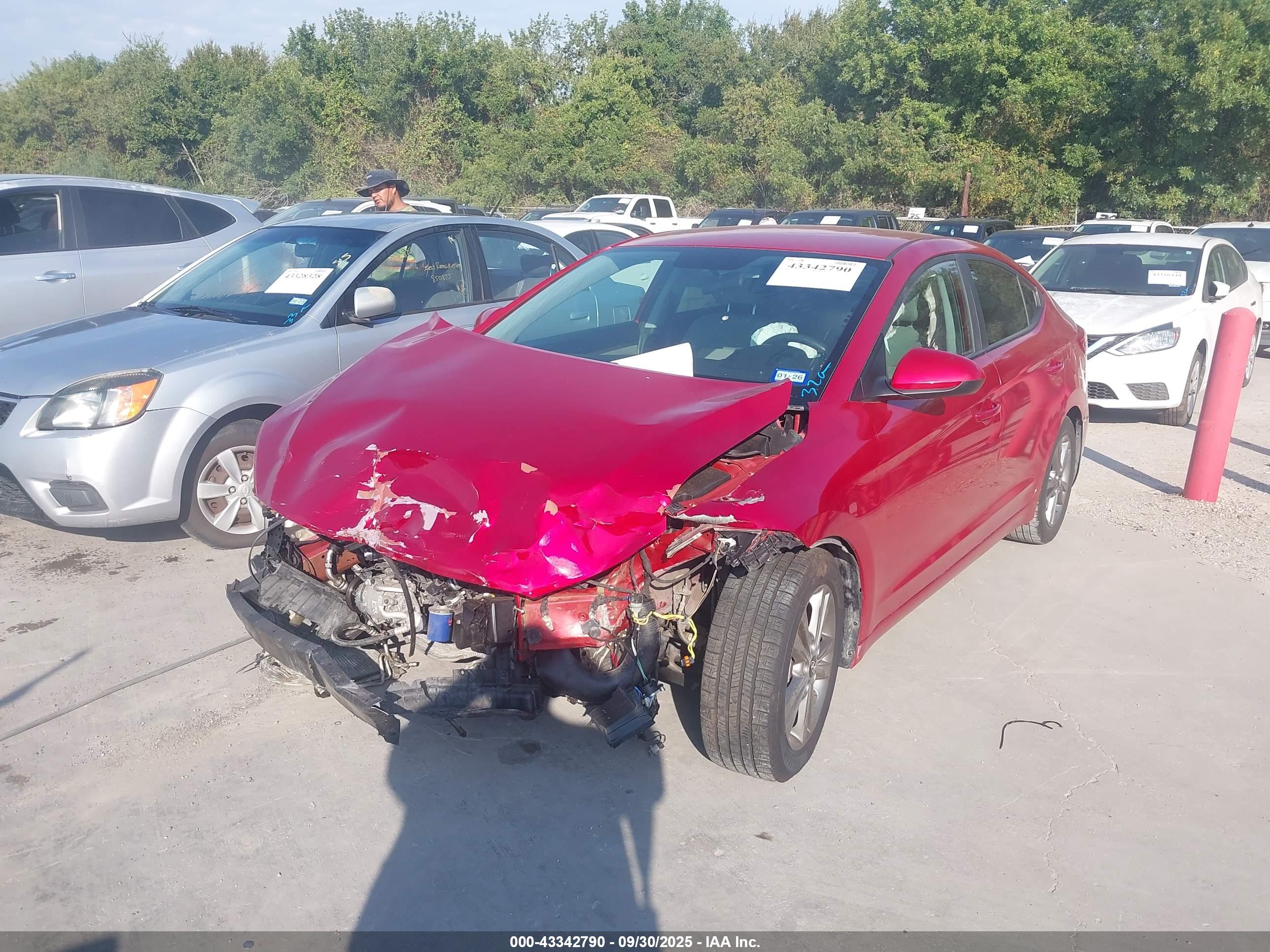 HYUNDAI ELANTRA image 2