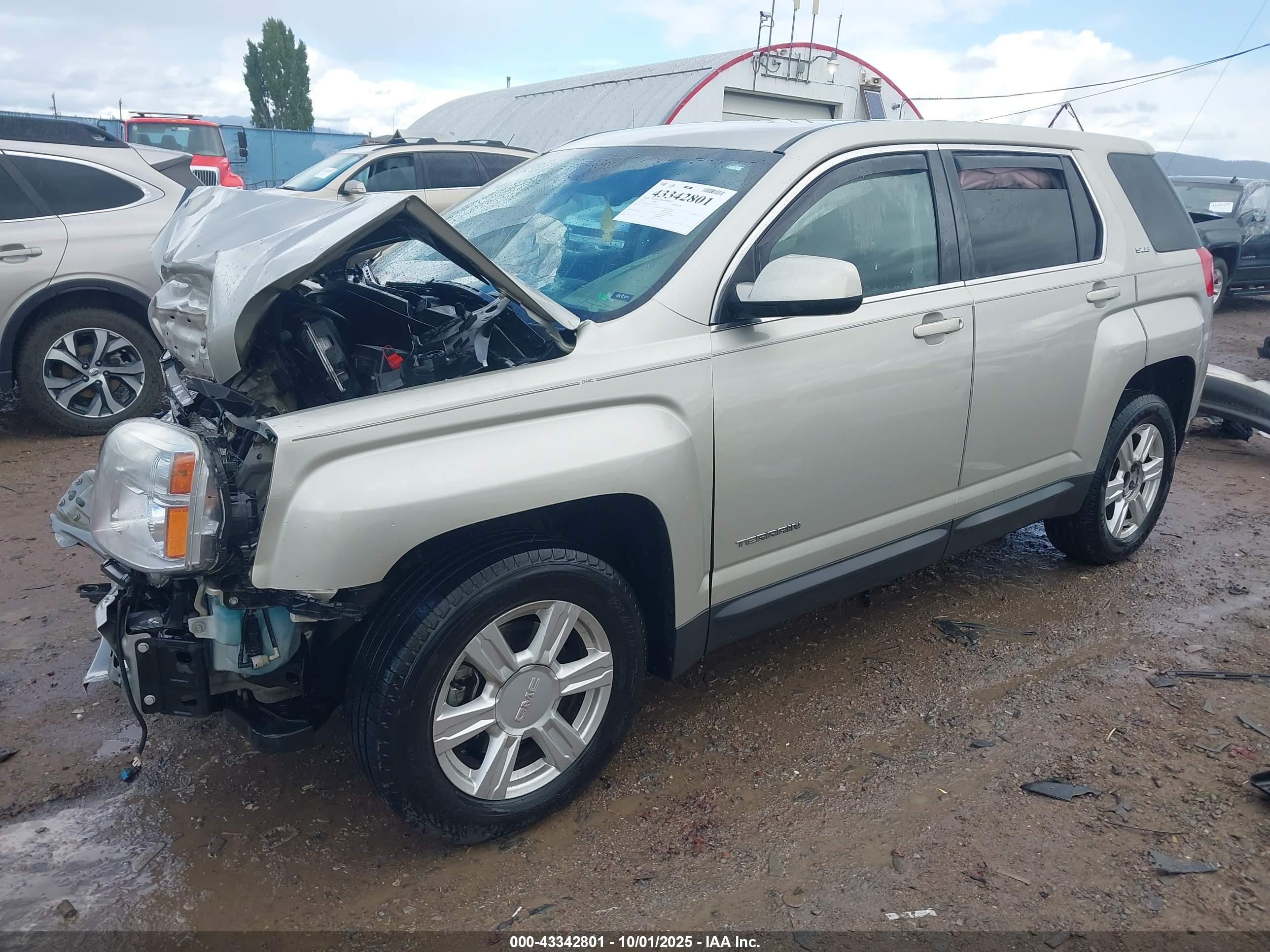 GMC TERRAIN image 2