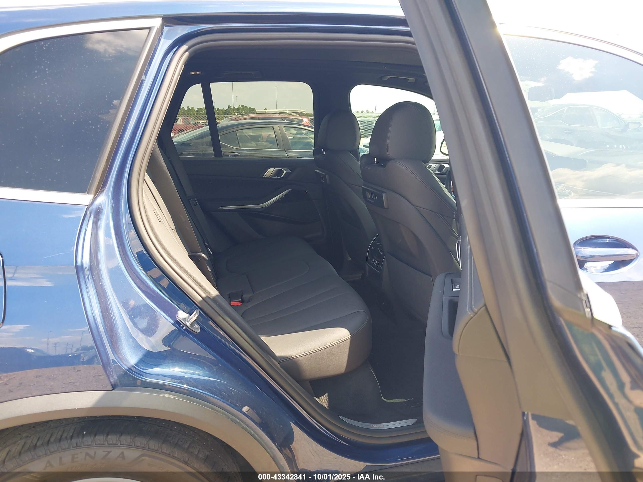 BMW X5 image 8