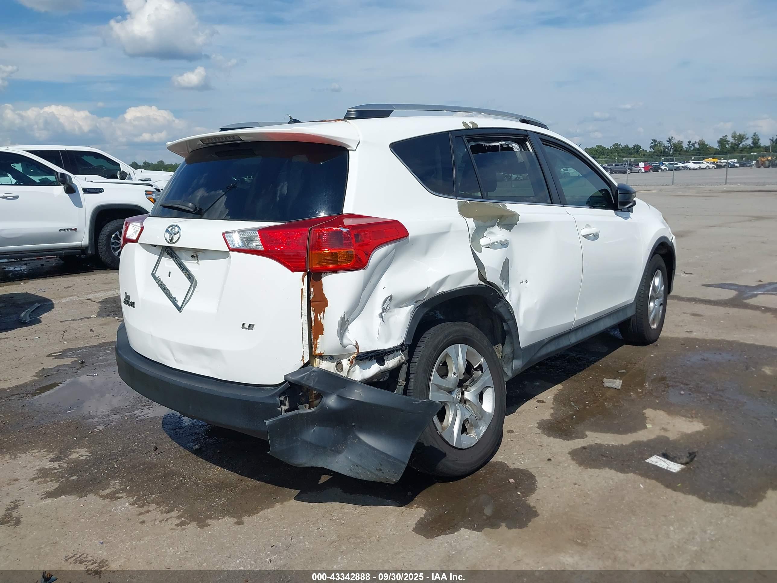 TOYOTA RAV4 image 4