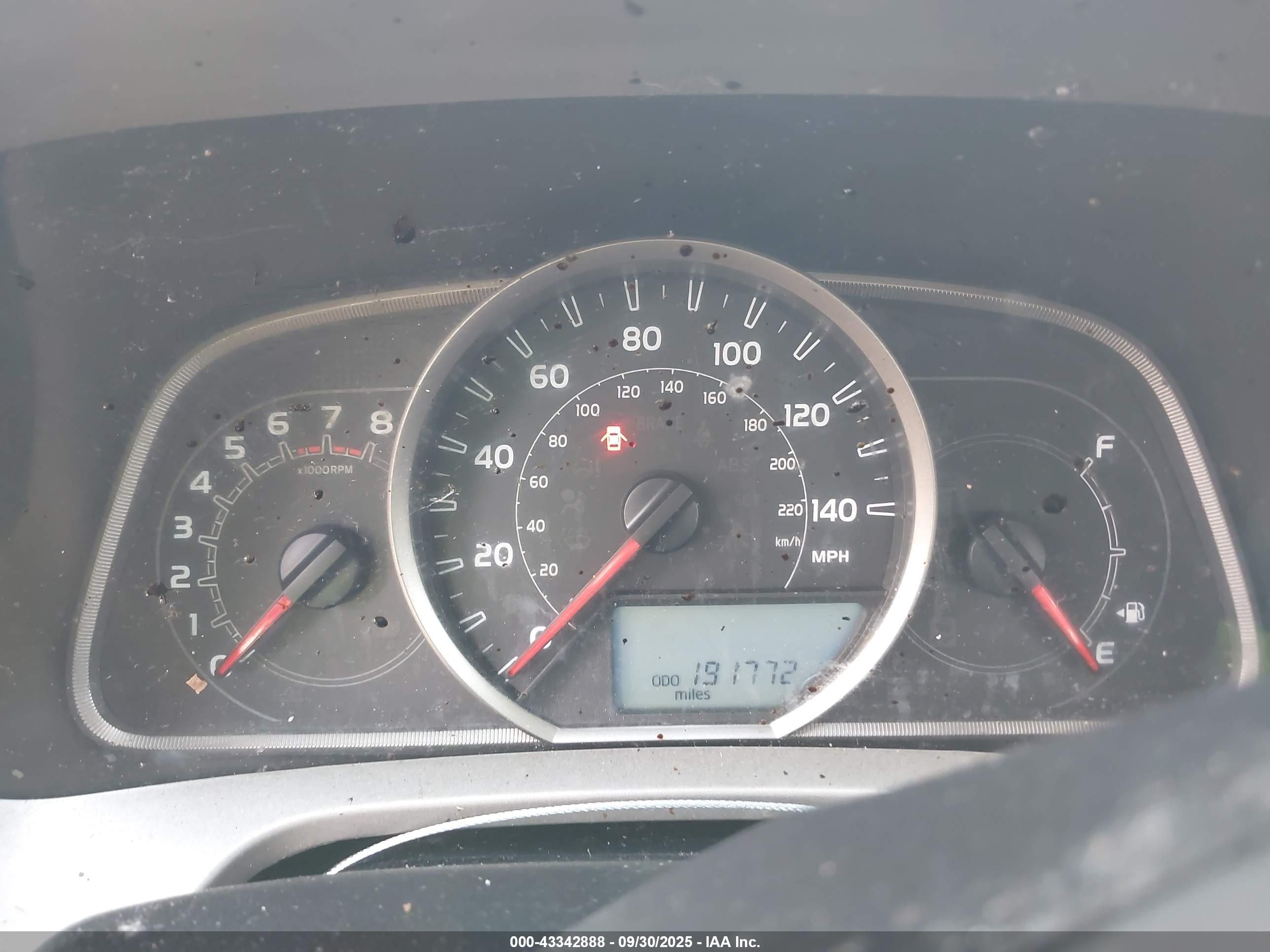 TOYOTA RAV4 image 7
