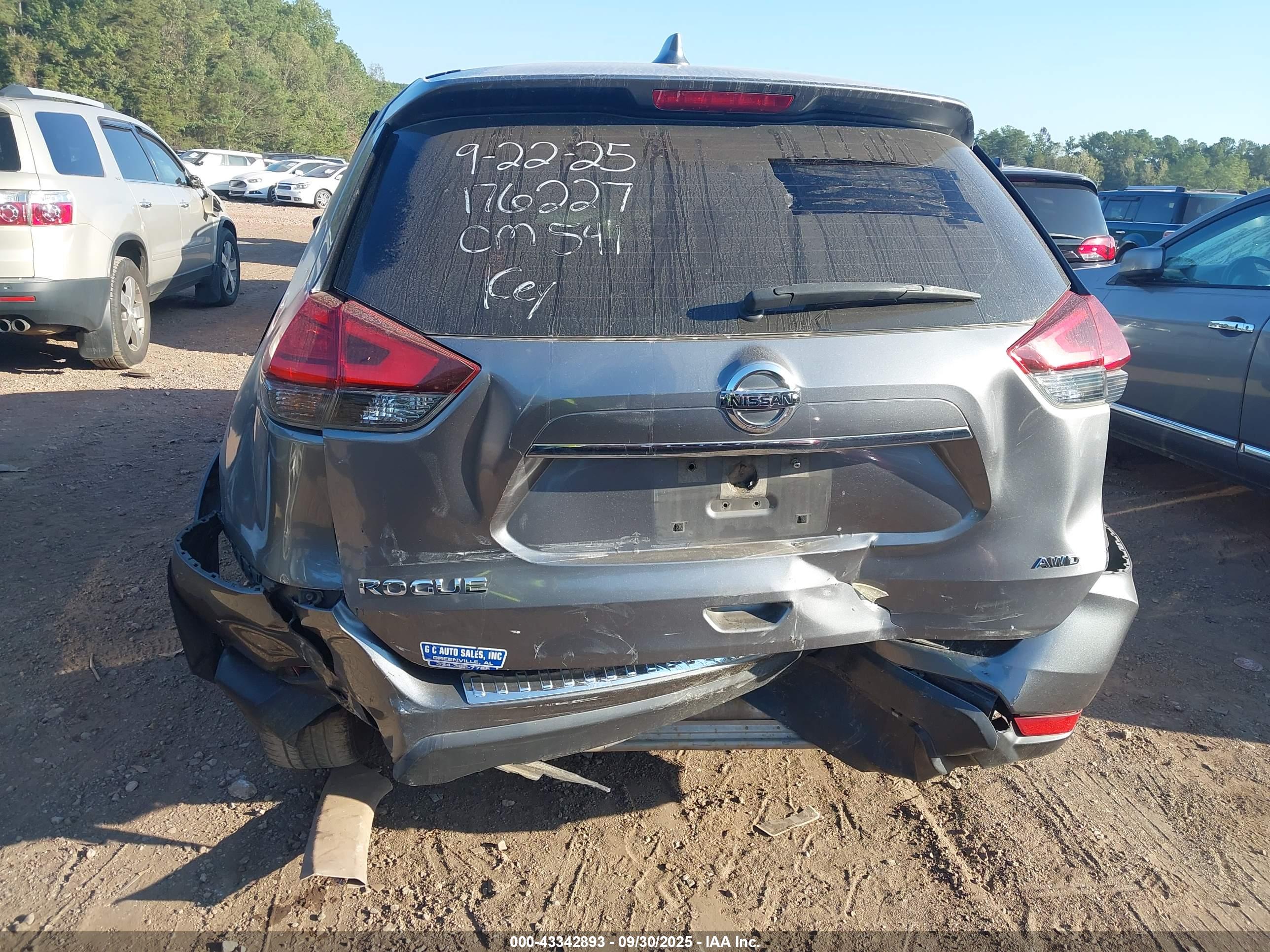NISSAN ROGUE image 6